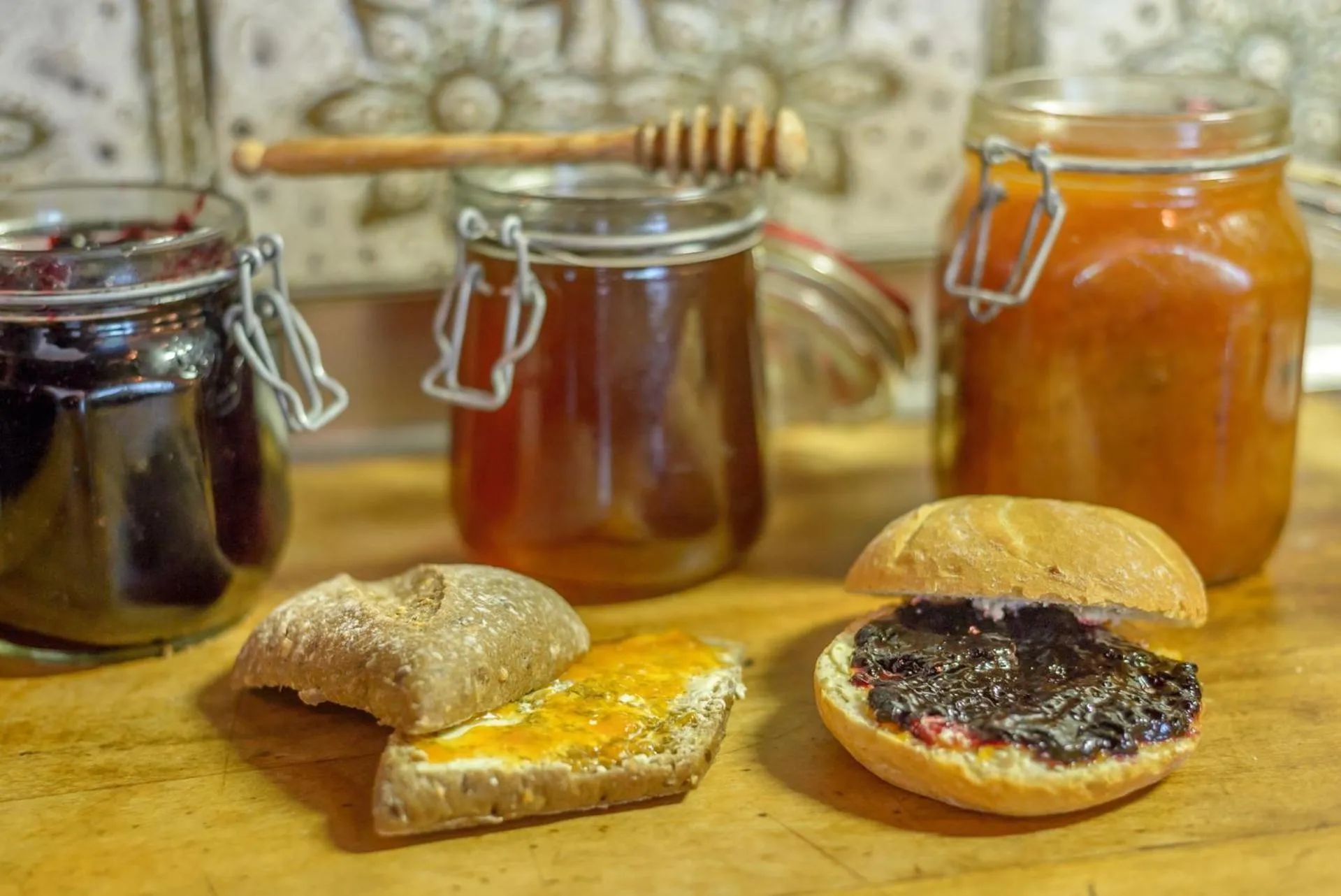 Breakfast in dala Hotel & Apartments