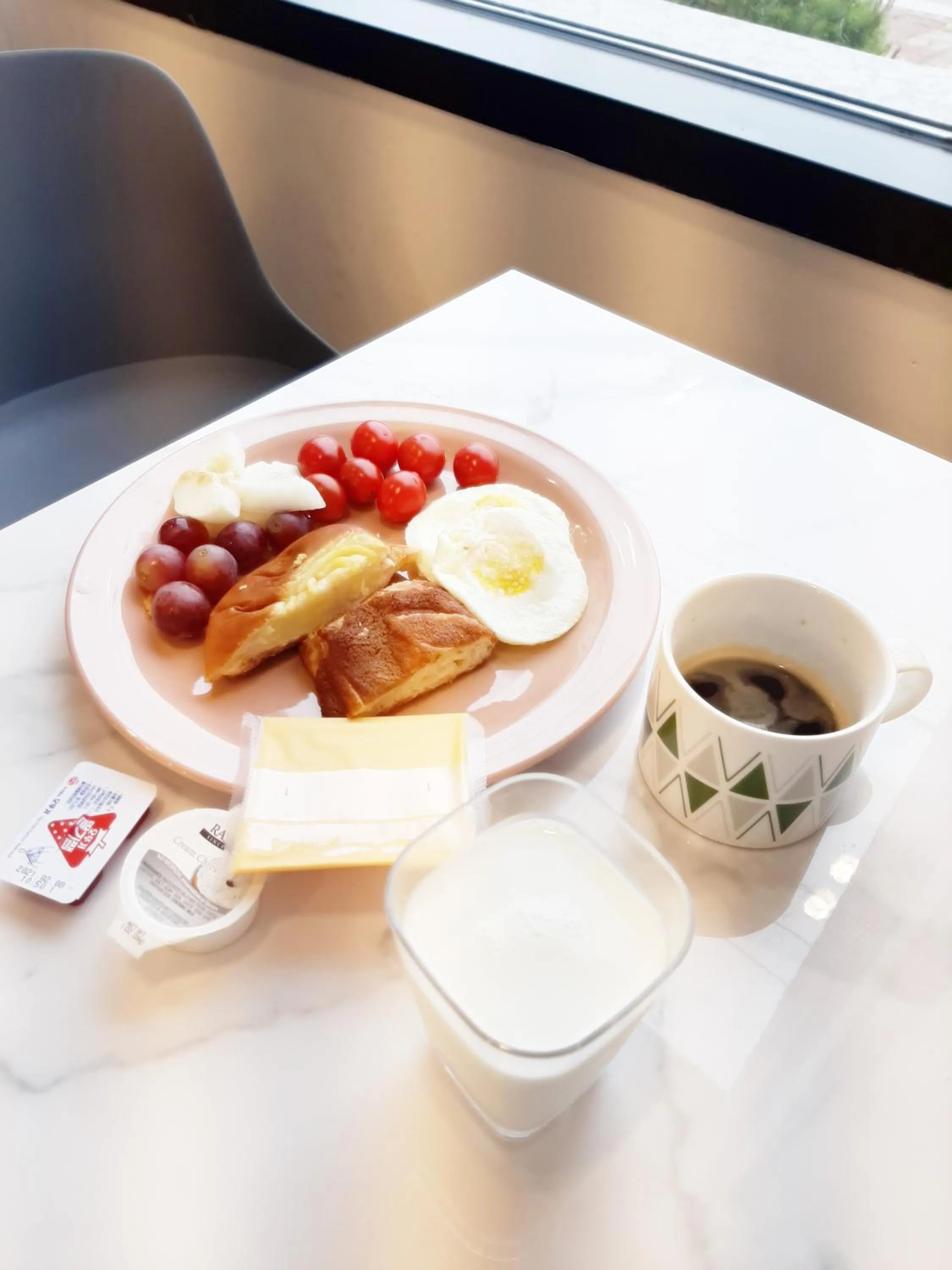 Breakfast in Hotel Haemaru