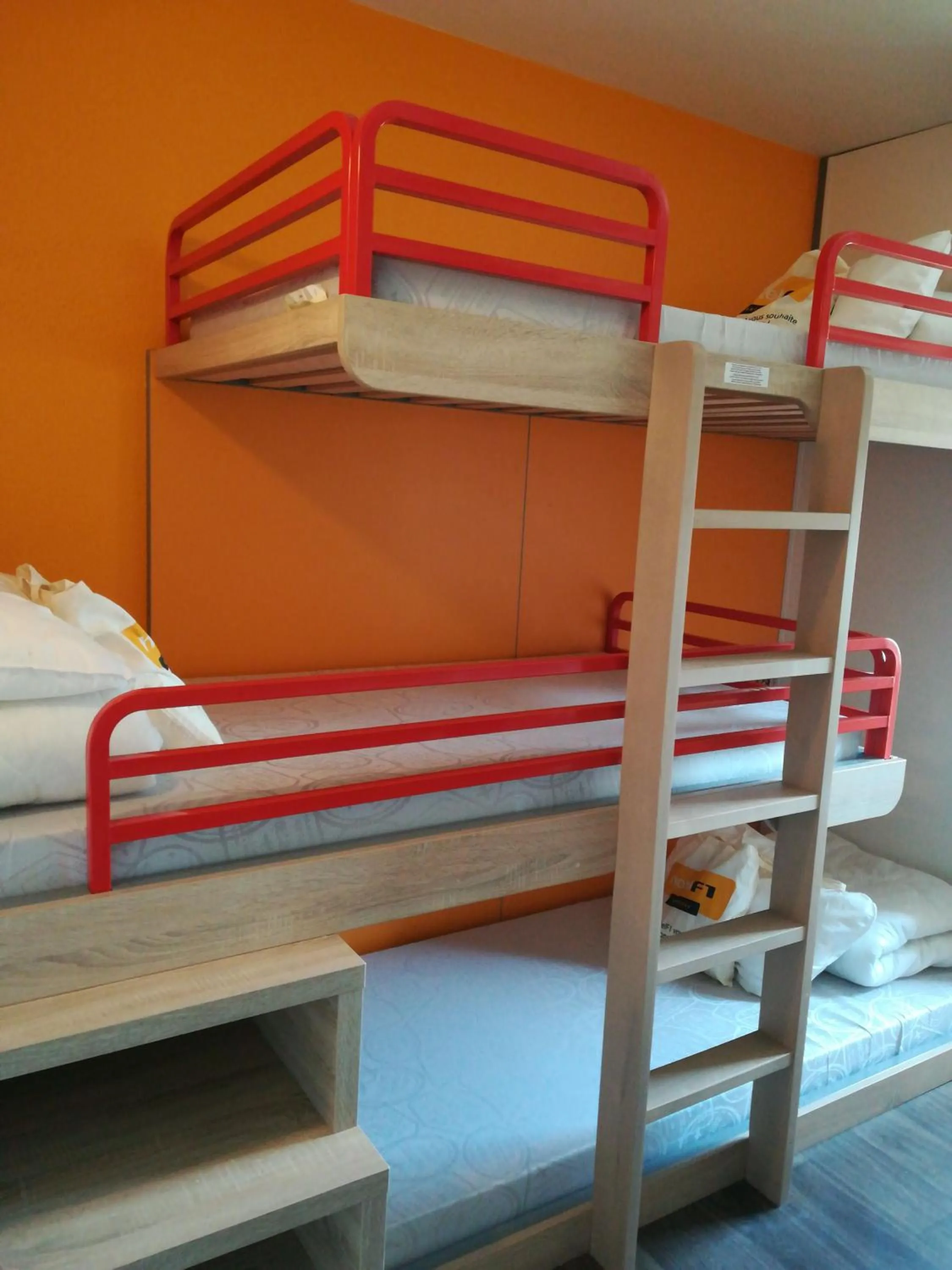 bunk bed, Bed in hotelF1 Genève Saint Julien en Genevois