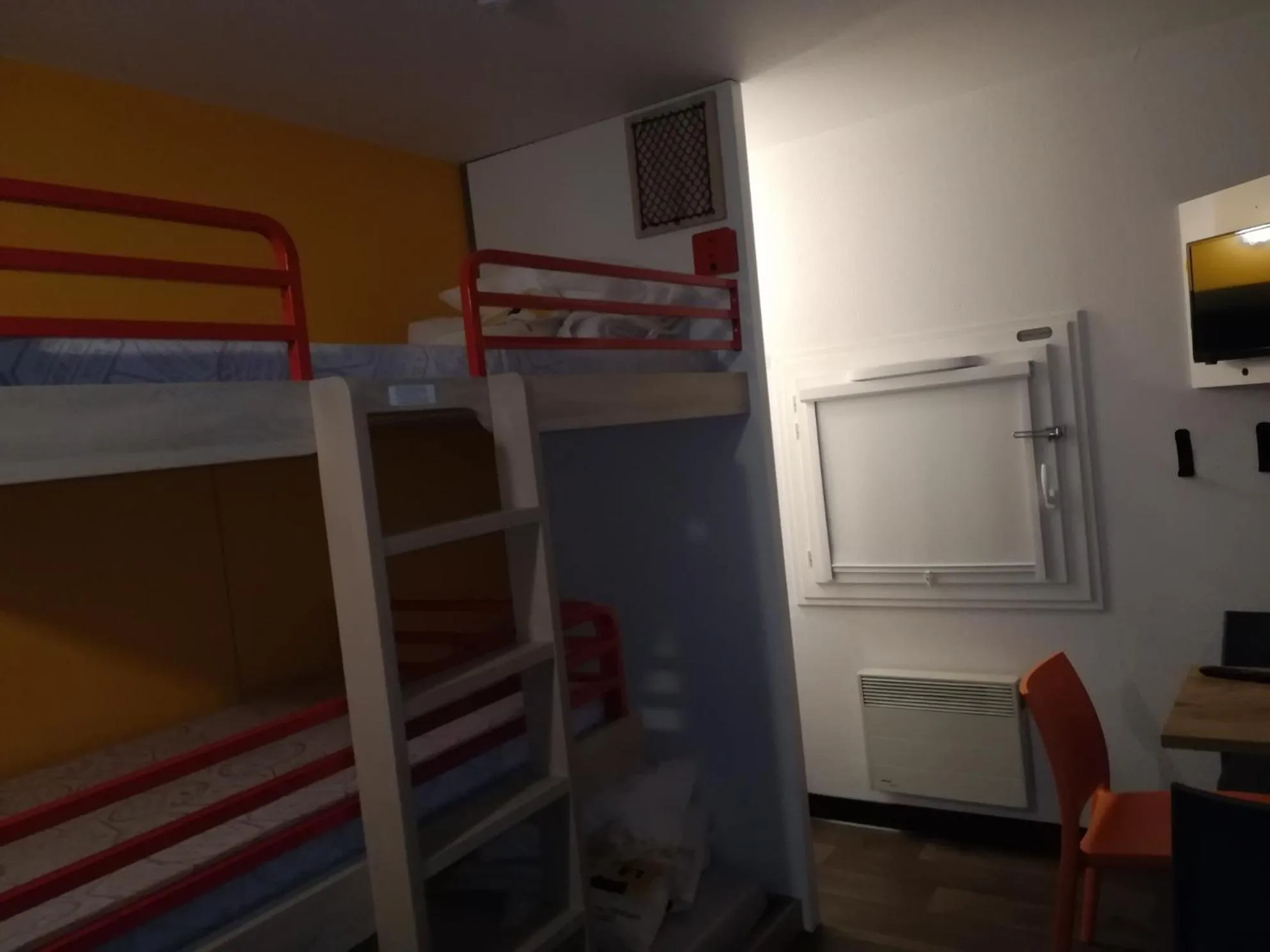bunk bed, Bed in hotelF1 Genève Saint Julien en Genevois
