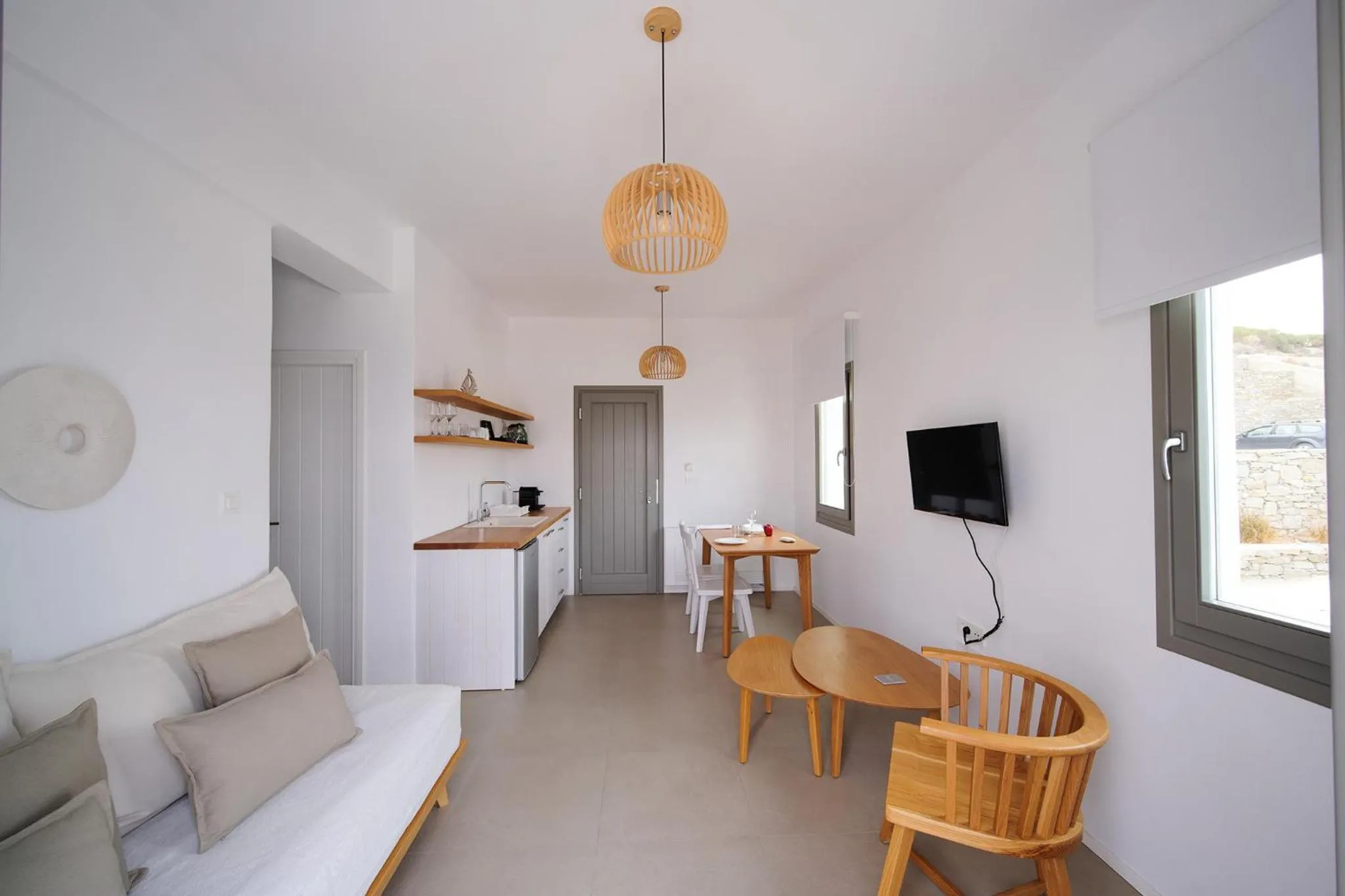 Kitchen or kitchenette in Kymo Luxury Suites Paros