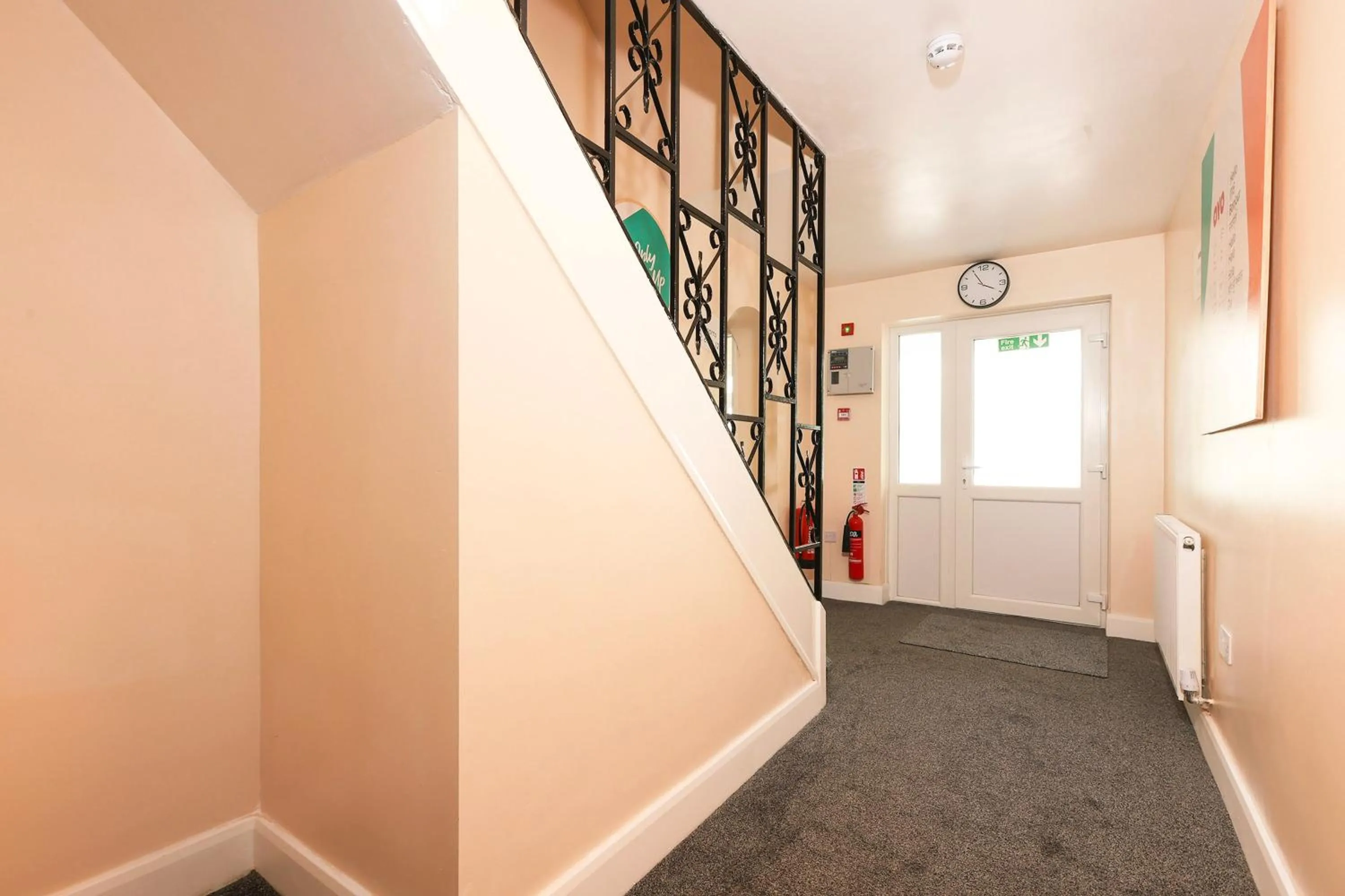 Lobby or reception in OYO Honeycroft Lodge