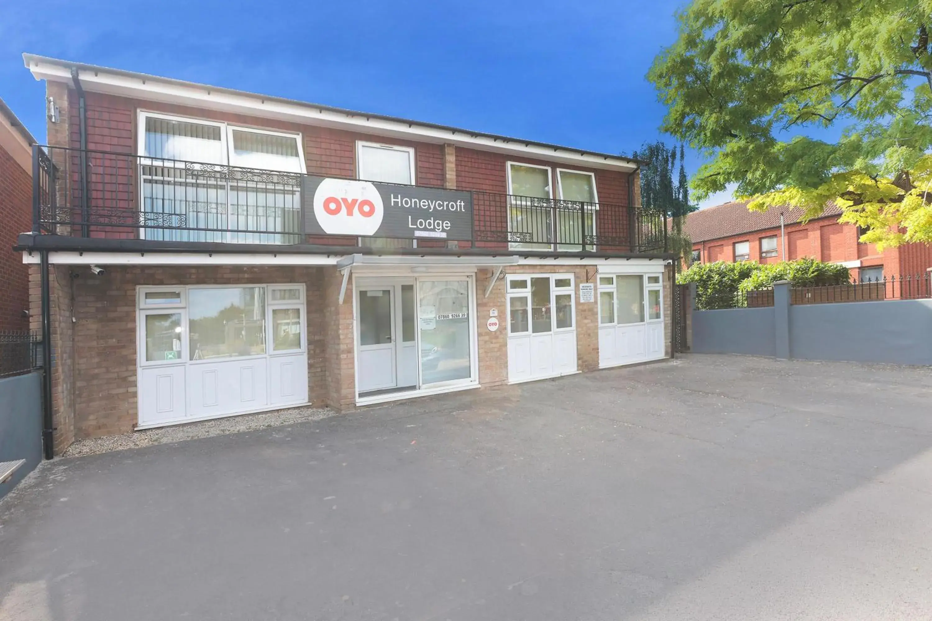 Facade/entrance in OYO Honeycroft Lodge Facade/entrance in OYO Honeycroft Lodge