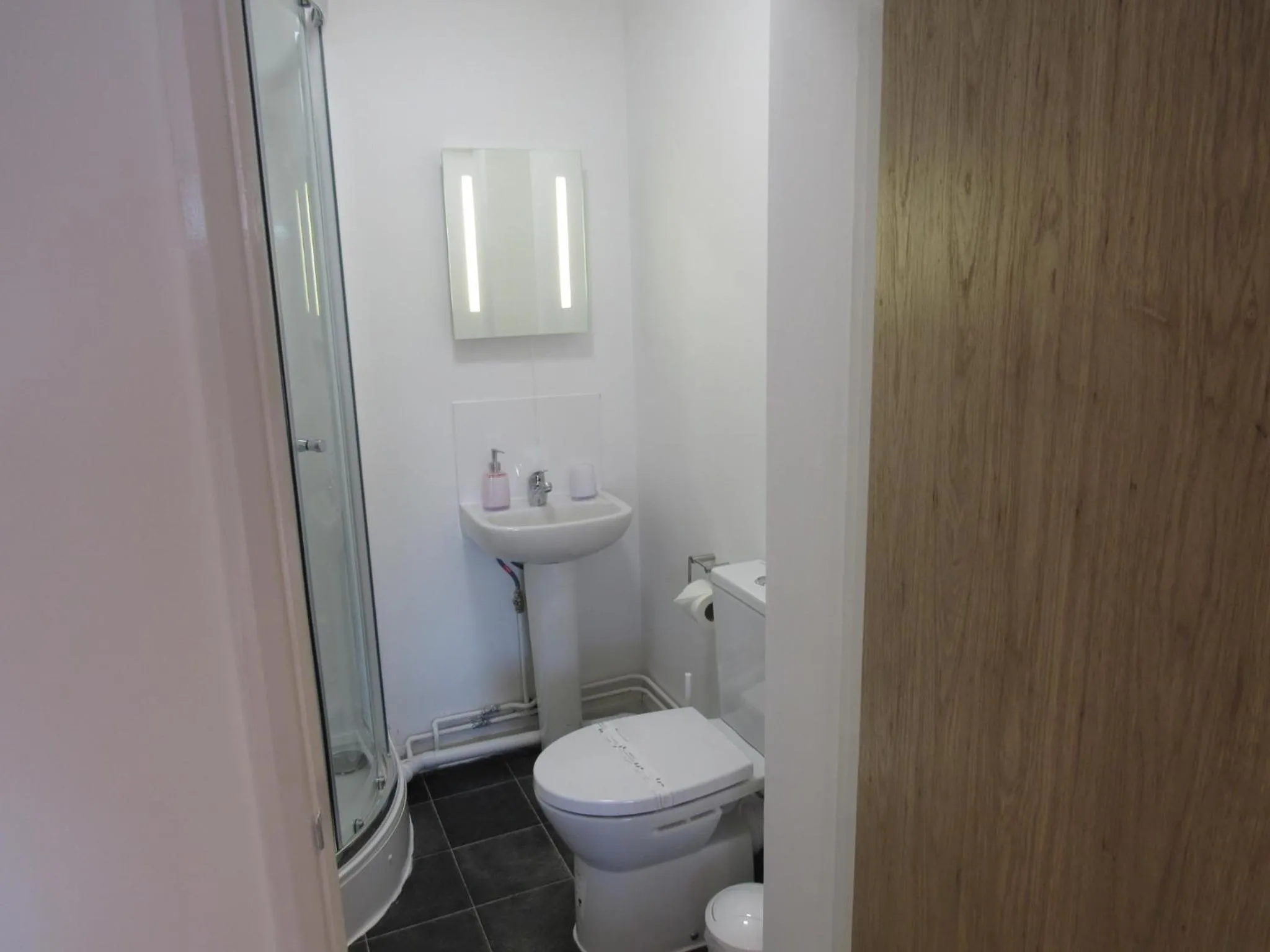 The Cambridge Suites - Tas Accommodations