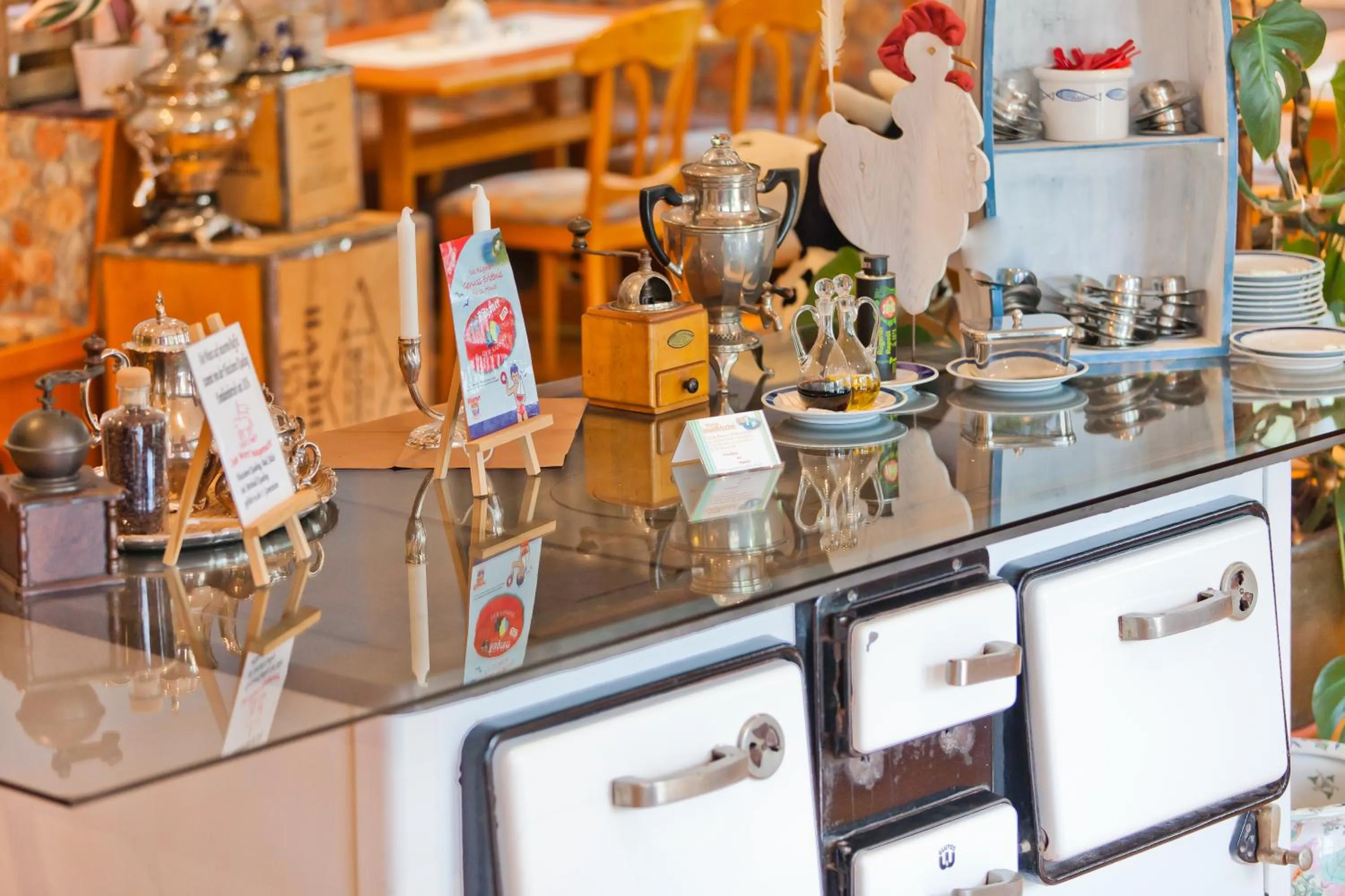 Restaurant/places to eat in Hotel Villa Subklew