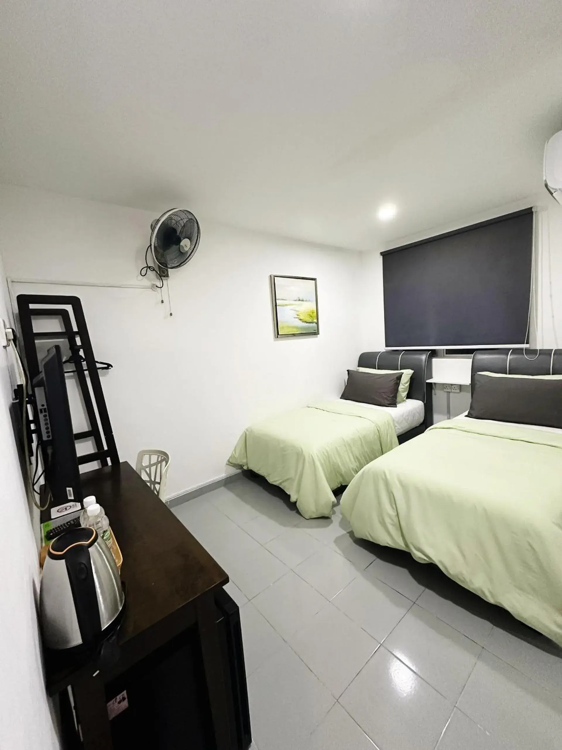 Standard Twin Room in CassaKaseh Guest House Standard Twin Room in CassaKaseh Guest House