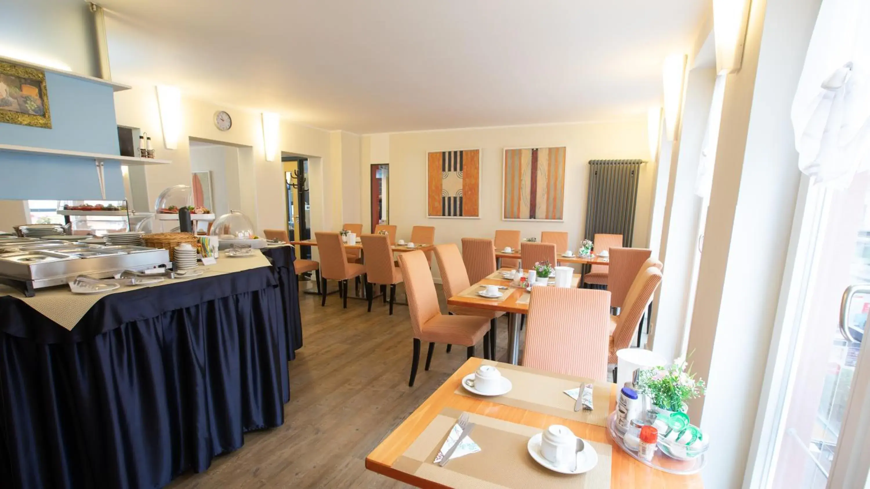 Restaurant/places to eat in Hotel Elite Restaurant/places to eat in Hotel Elite