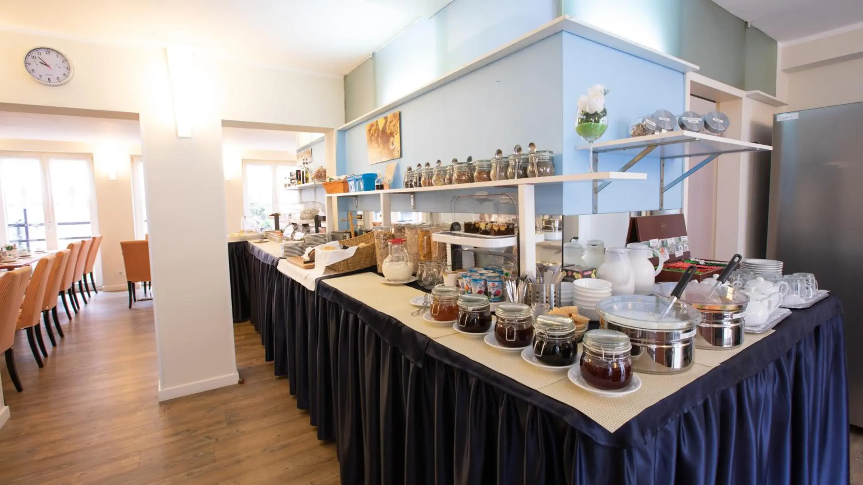 Buffet breakfast in Hotel Elite Buffet breakfast in Hotel Elite