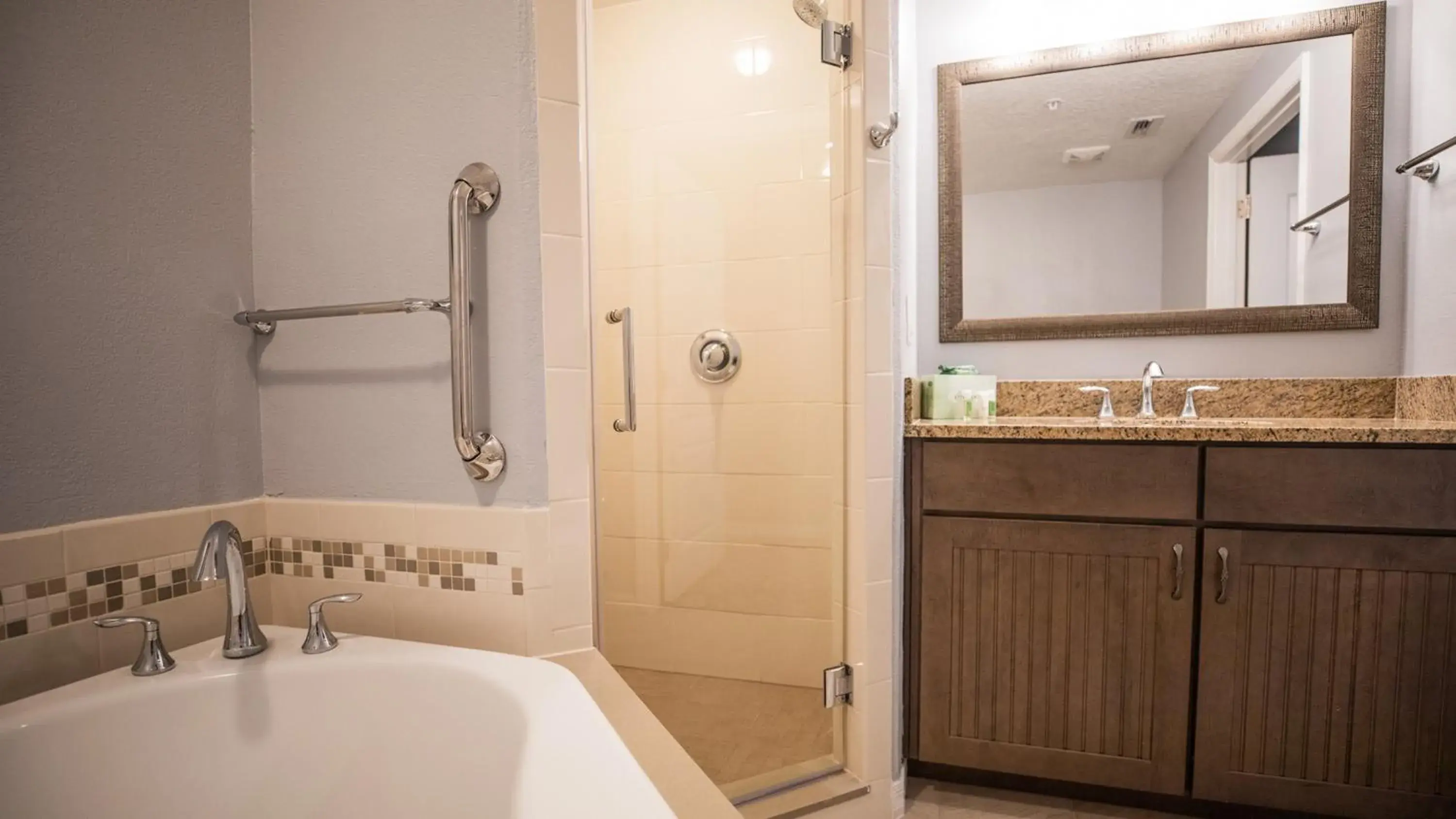 Standard King Room - Non-Smoking in Holiday Inn Club Vacations Cape Canaveral Beach Resort Standard King Room - Non-Smoking in Holiday Inn Club Vacations Cape Canaveral Beach Resort