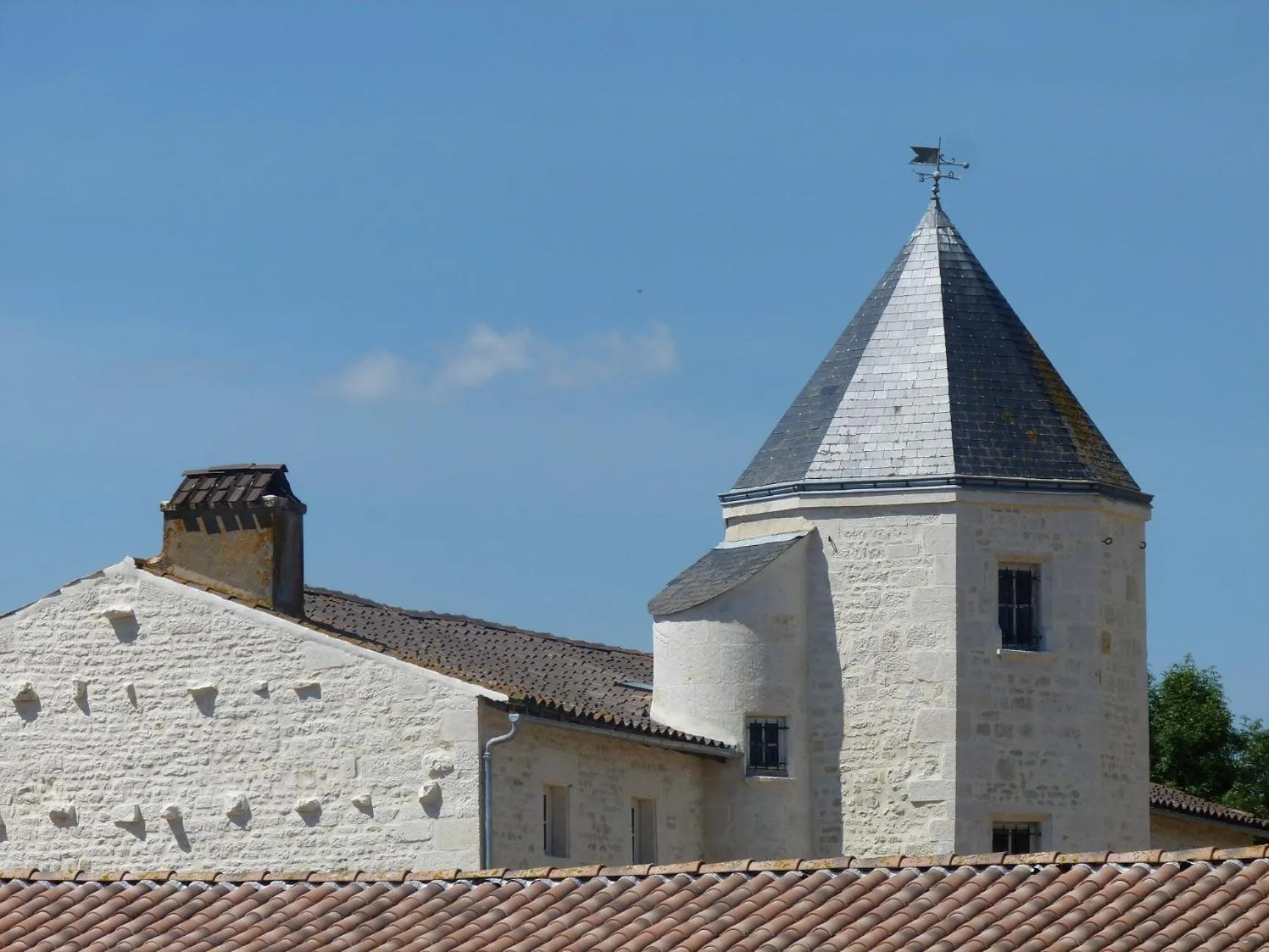 Property building in Logis de Pierre Levée
