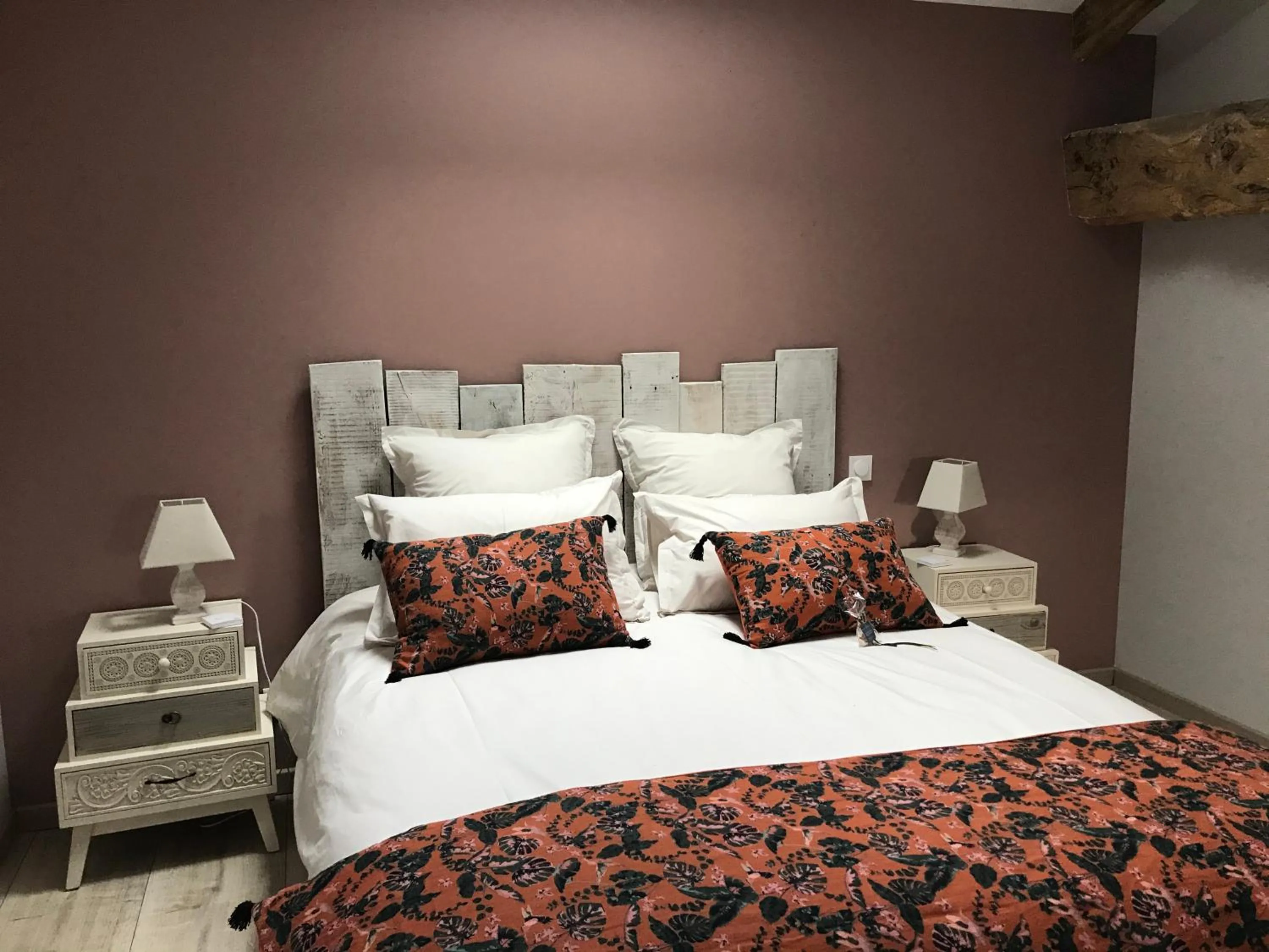 Bedroom, Bed in Logis de Pierre Levée