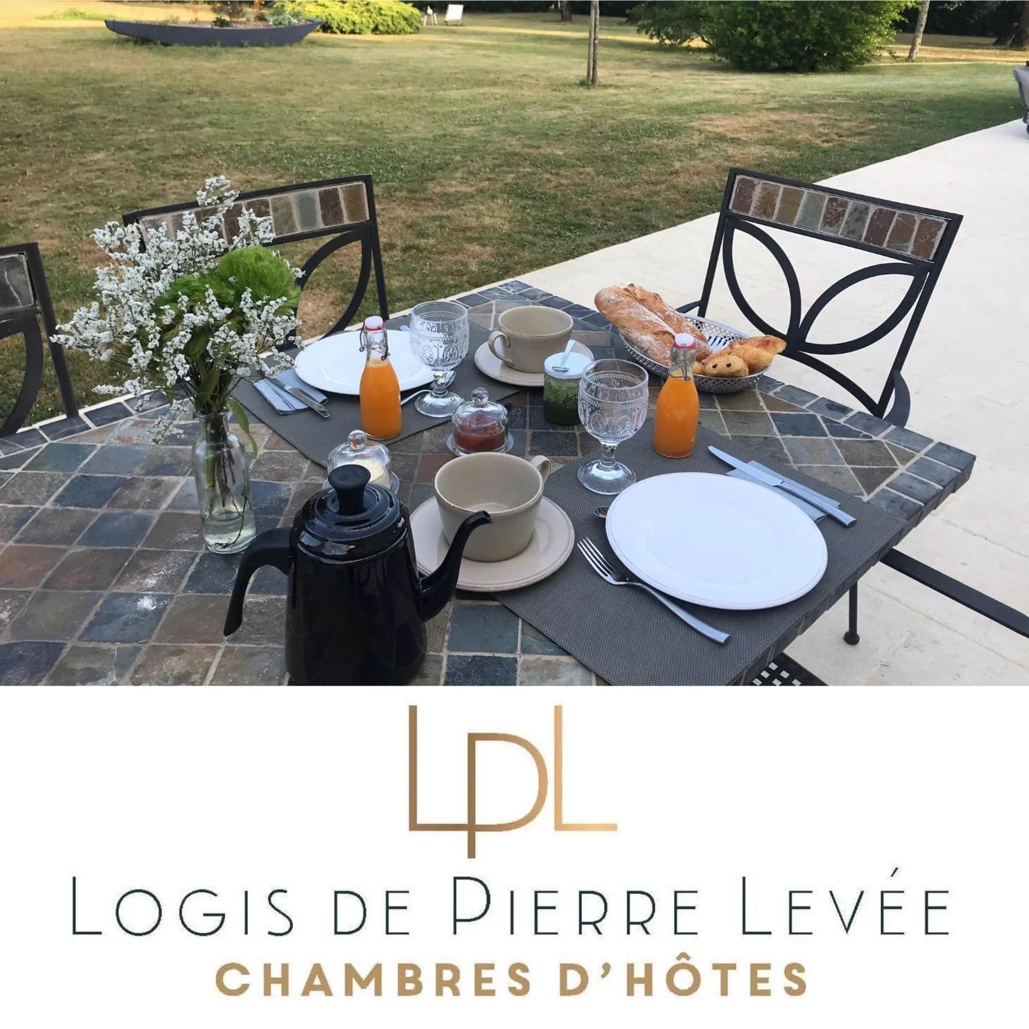 Garden in Logis de Pierre Levée