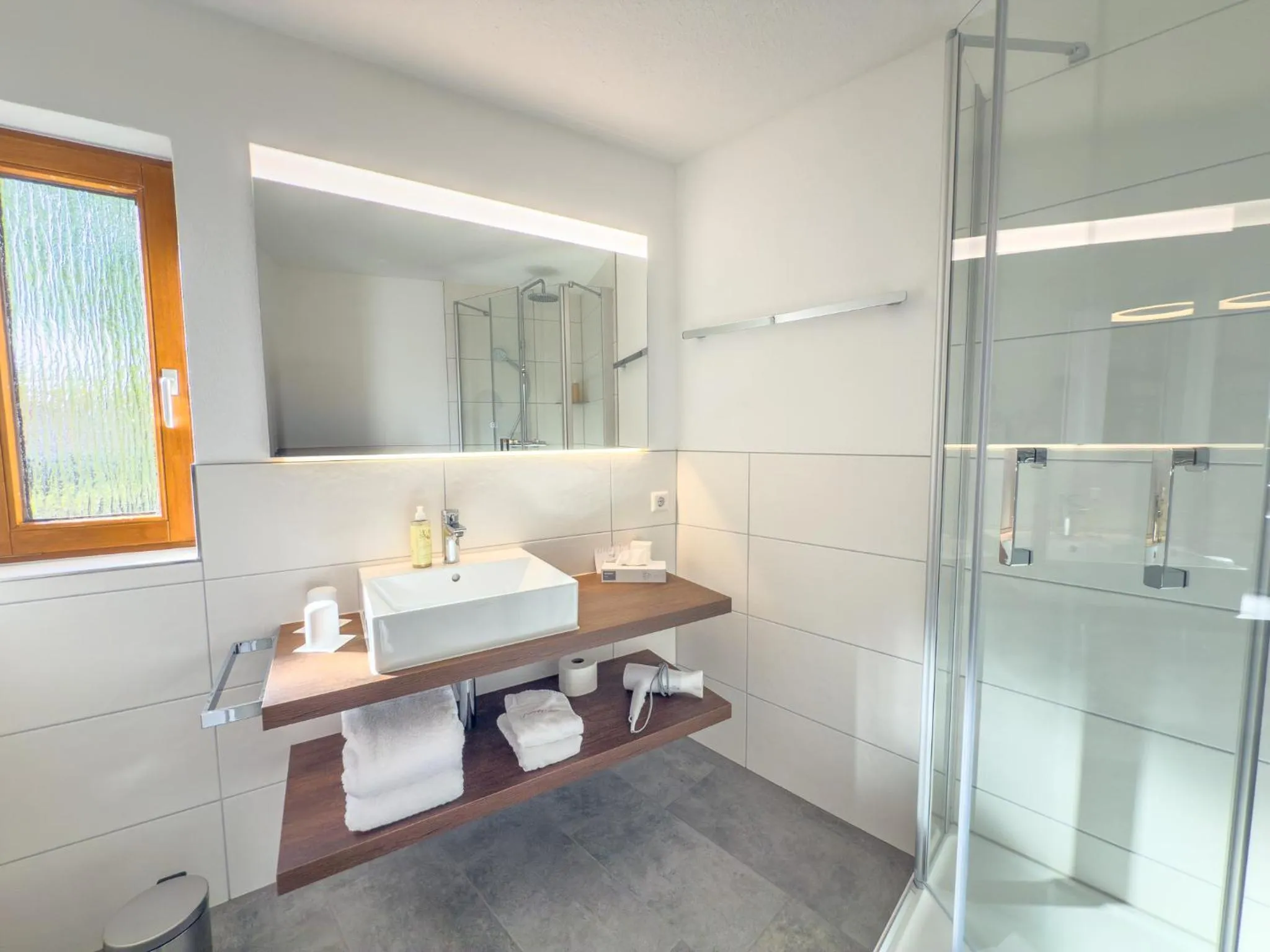 Bathroom in Hotel Restaurant Lamm Hebsack