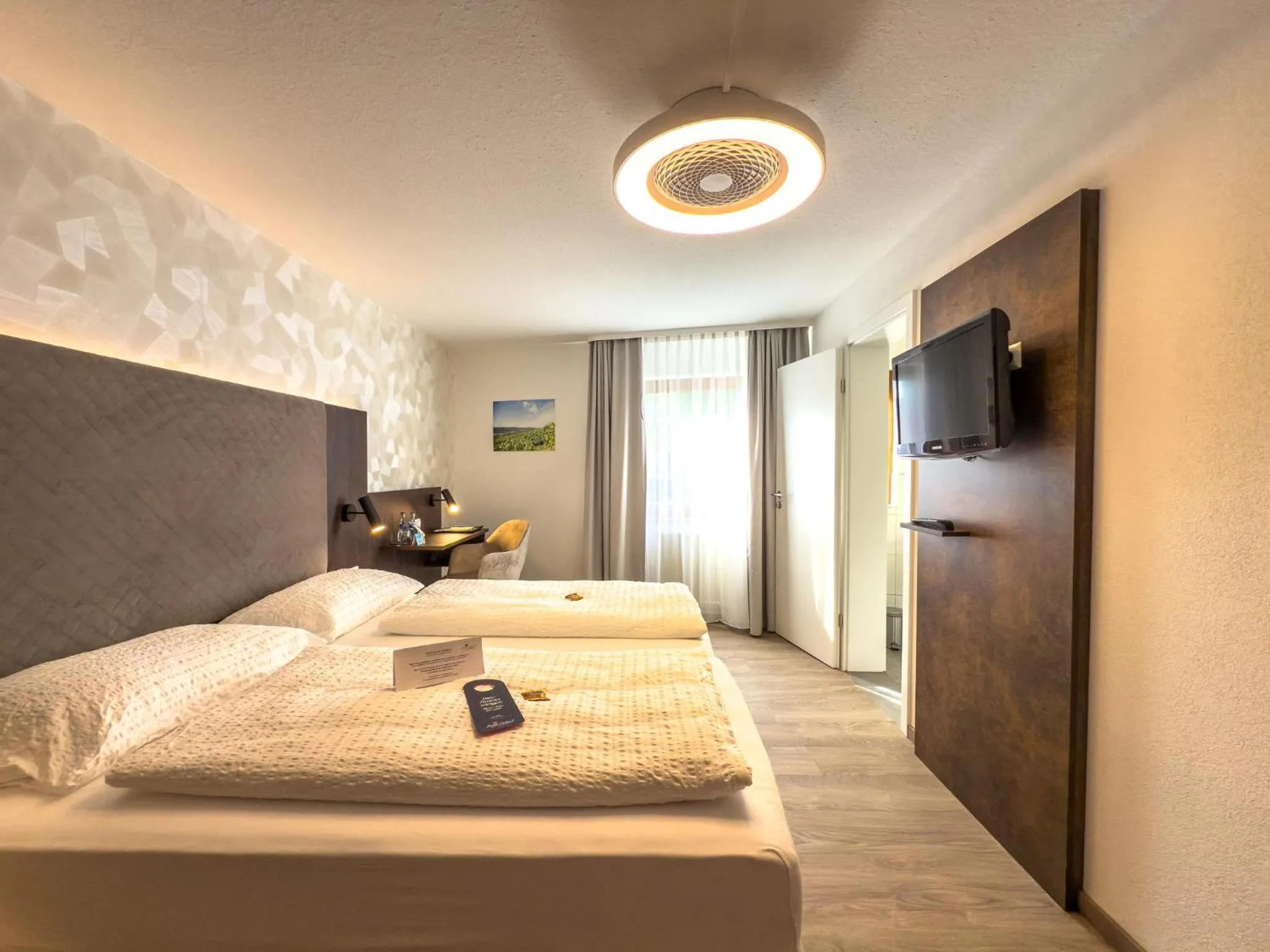 Bed in Hotel Restaurant Lamm Hebsack