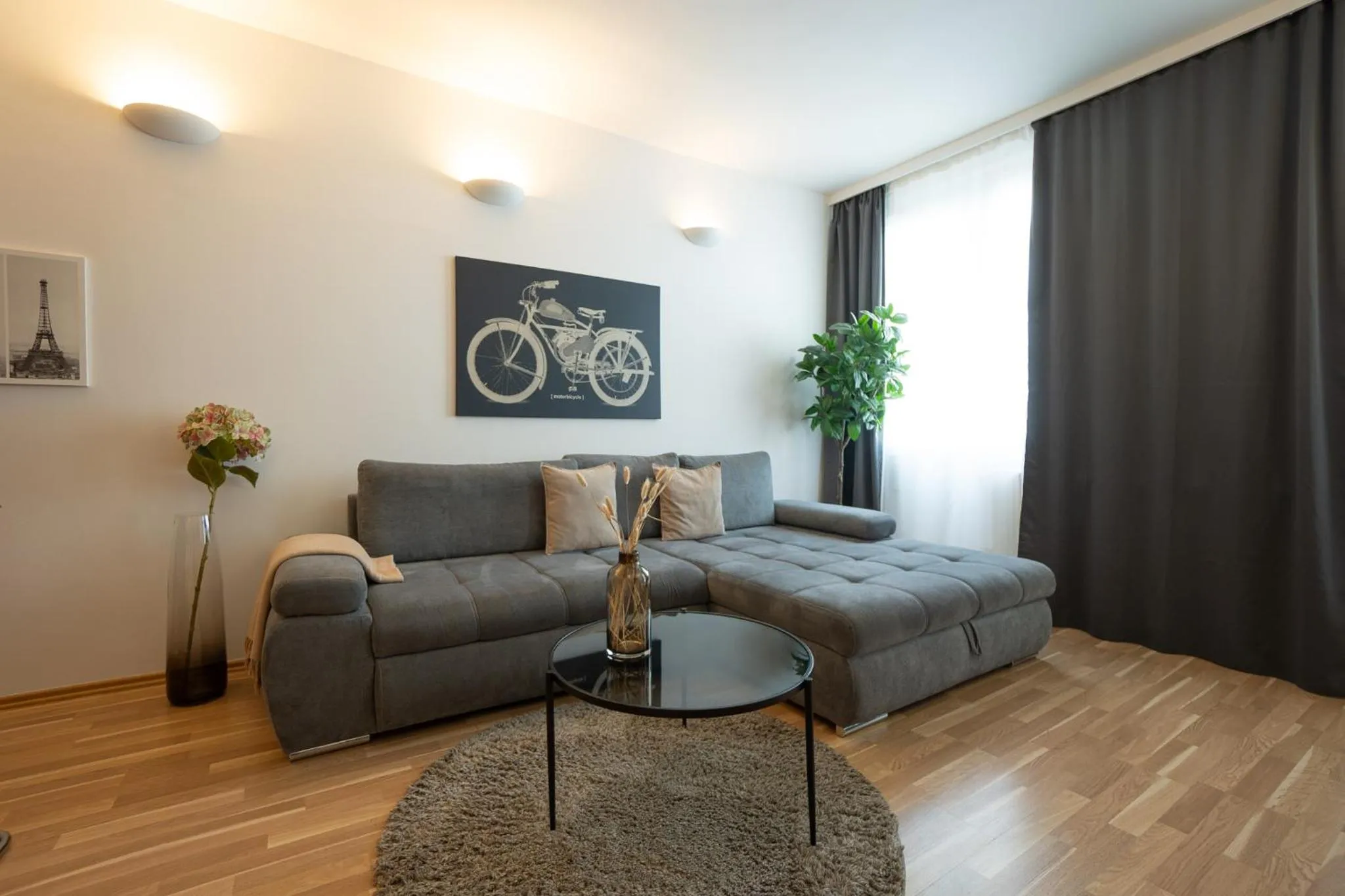 Charming Apartment with Balcony, Close to Stephansdom Cathedral