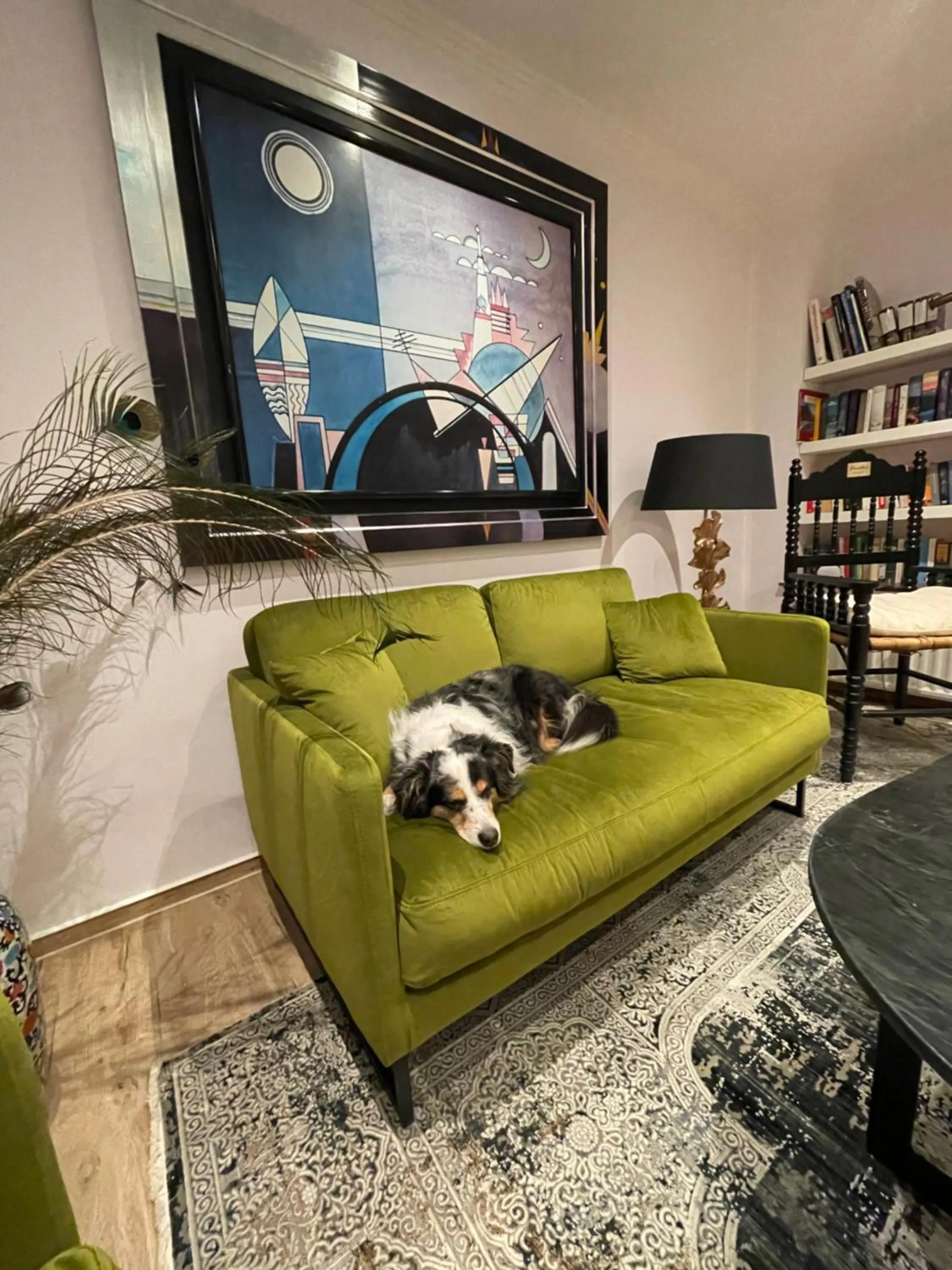 Library in Goethe Hotel