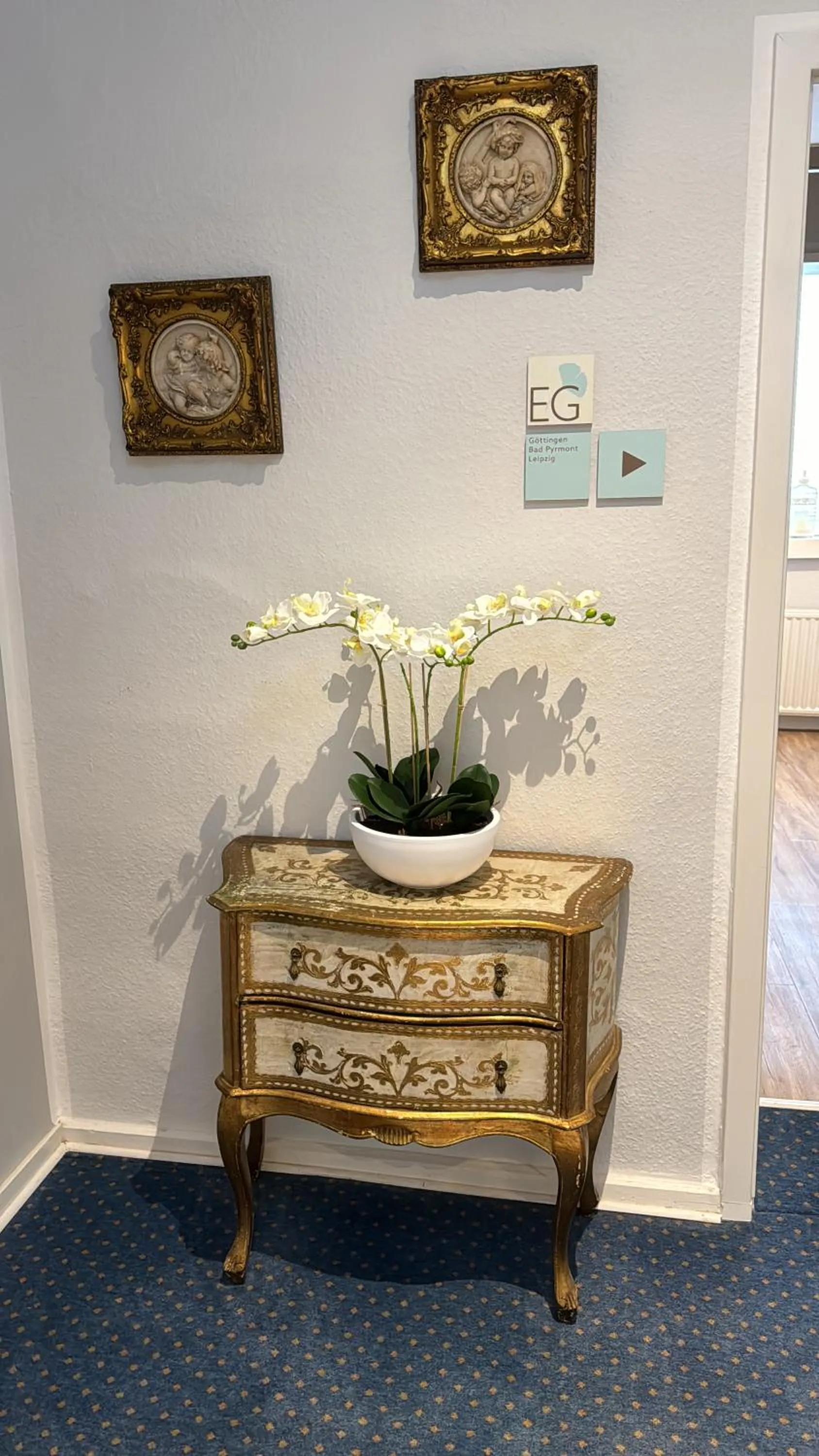 Decorative detail in Goethe Hotel