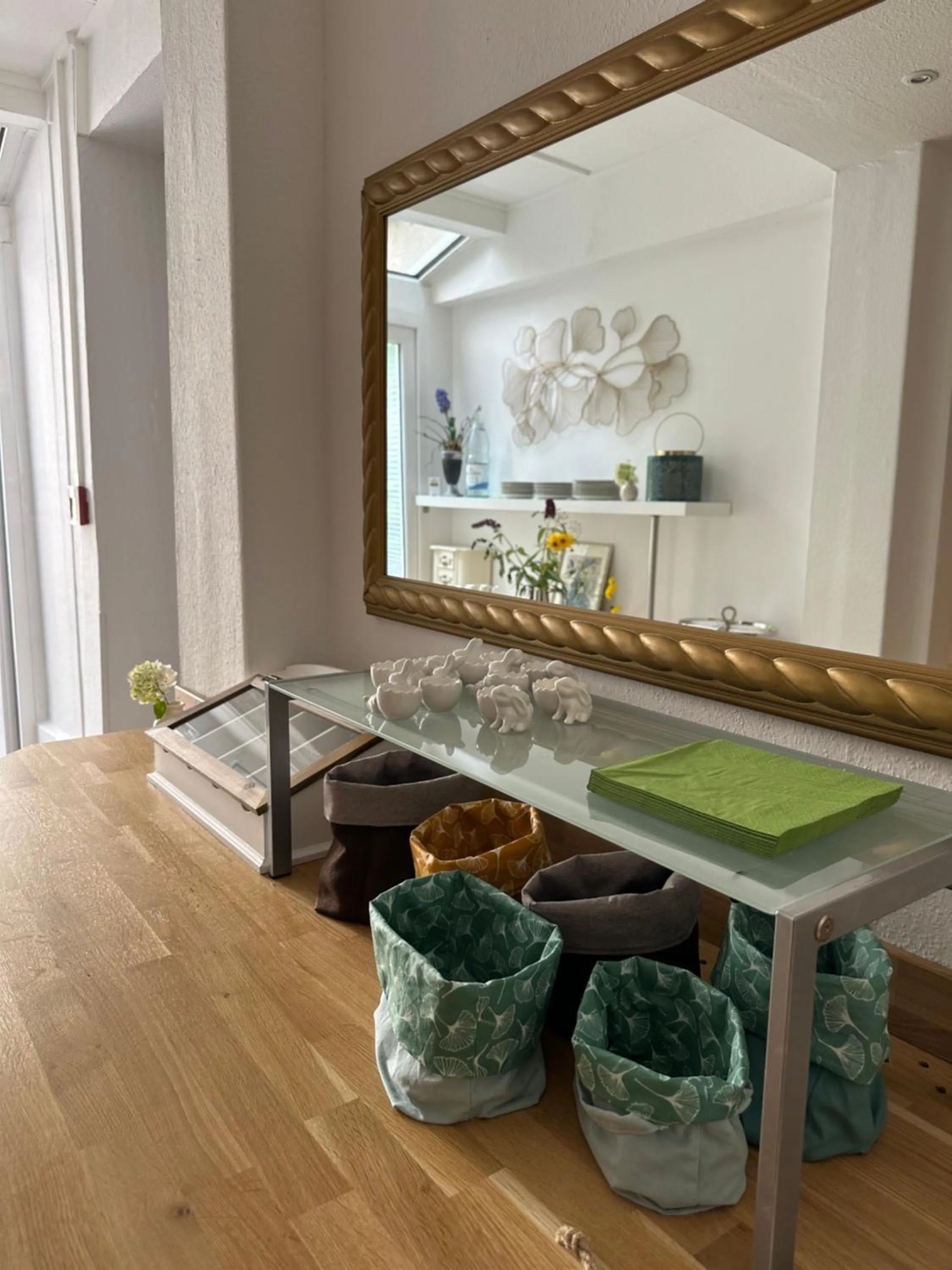 Restaurant/places to eat in Goethe Hotel