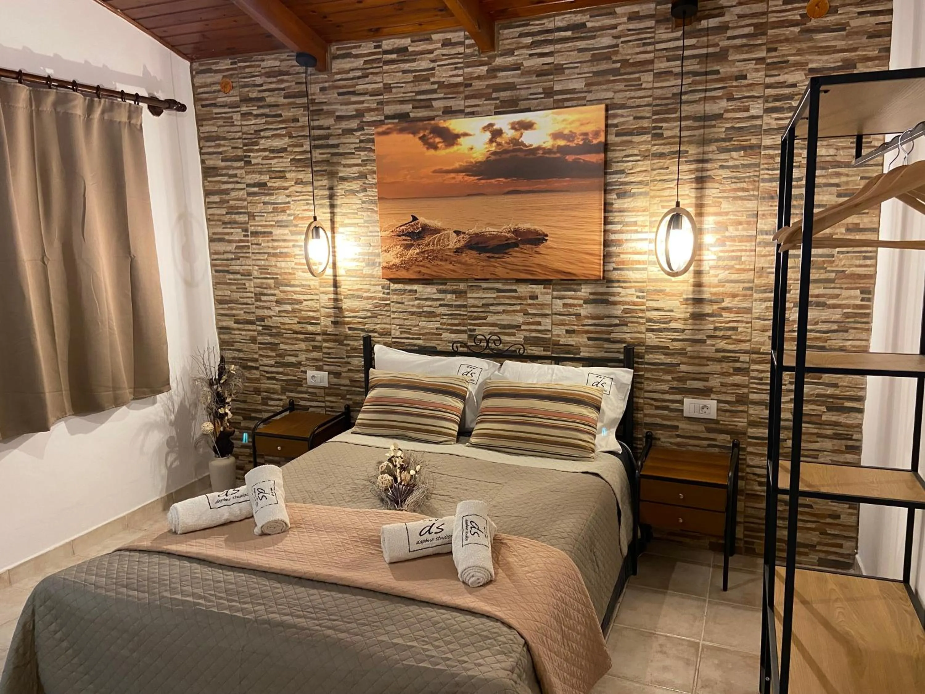 Bed in Daphne Studios