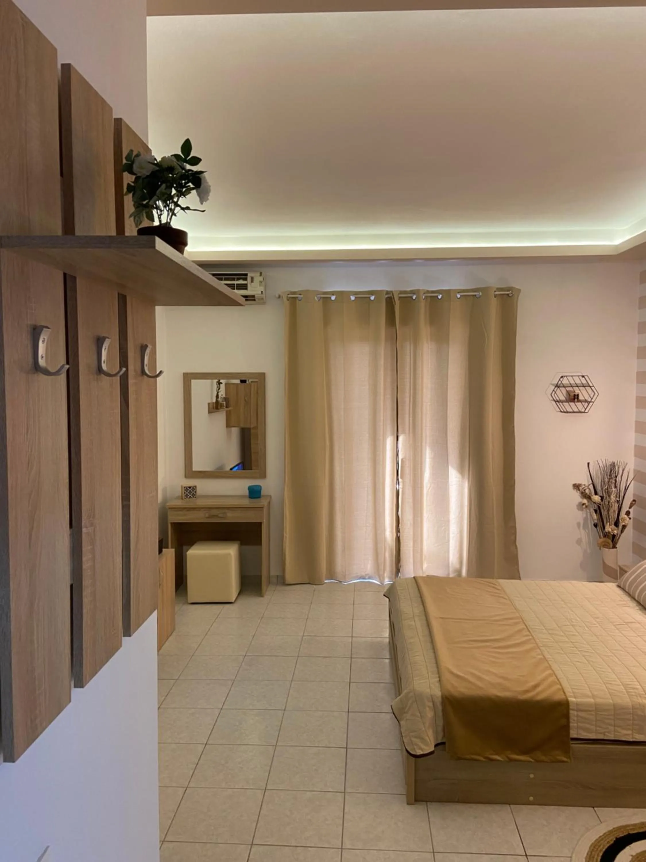 Bed in Daphne Studios