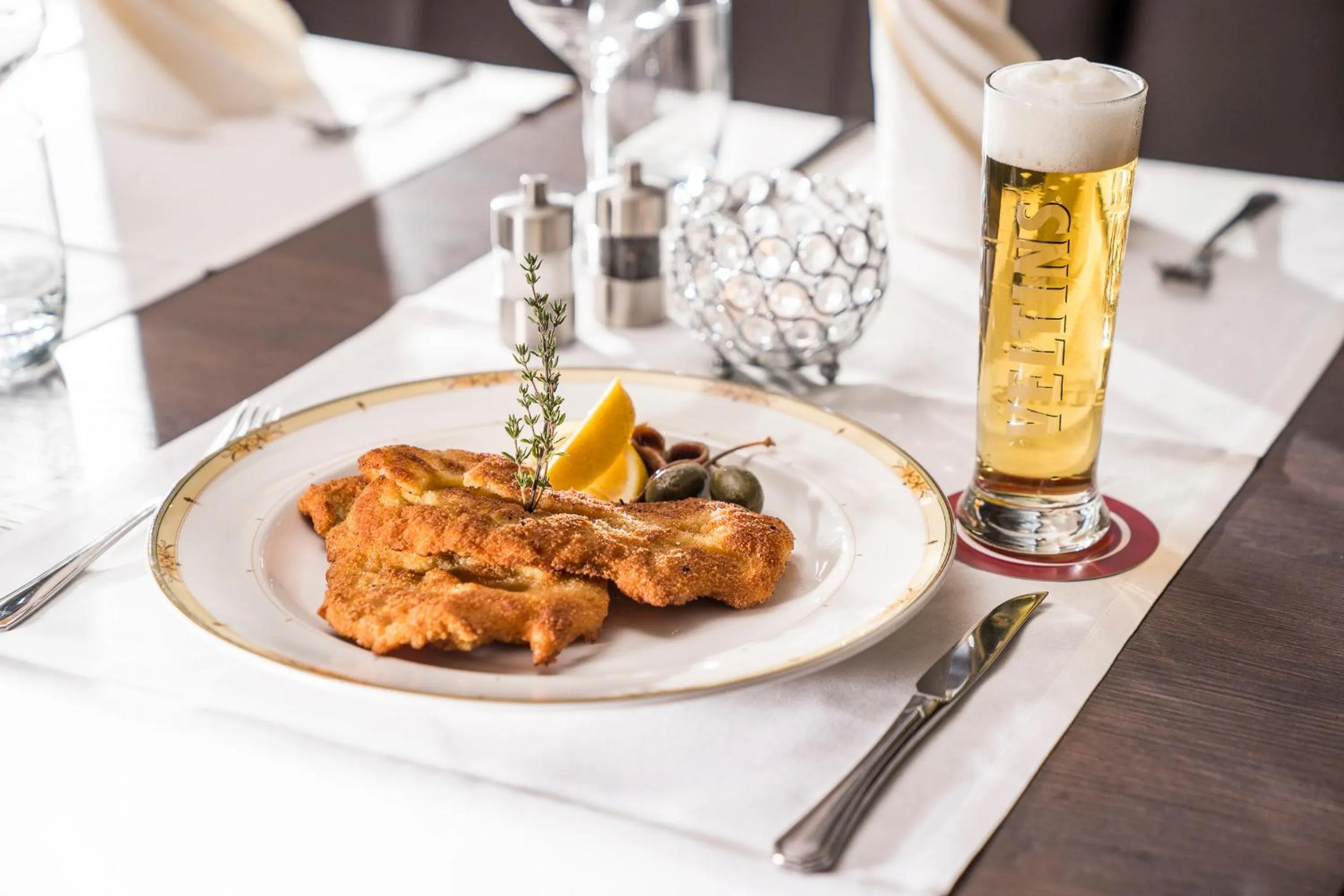 Restaurant/places to eat in Hotel Tiek Superior