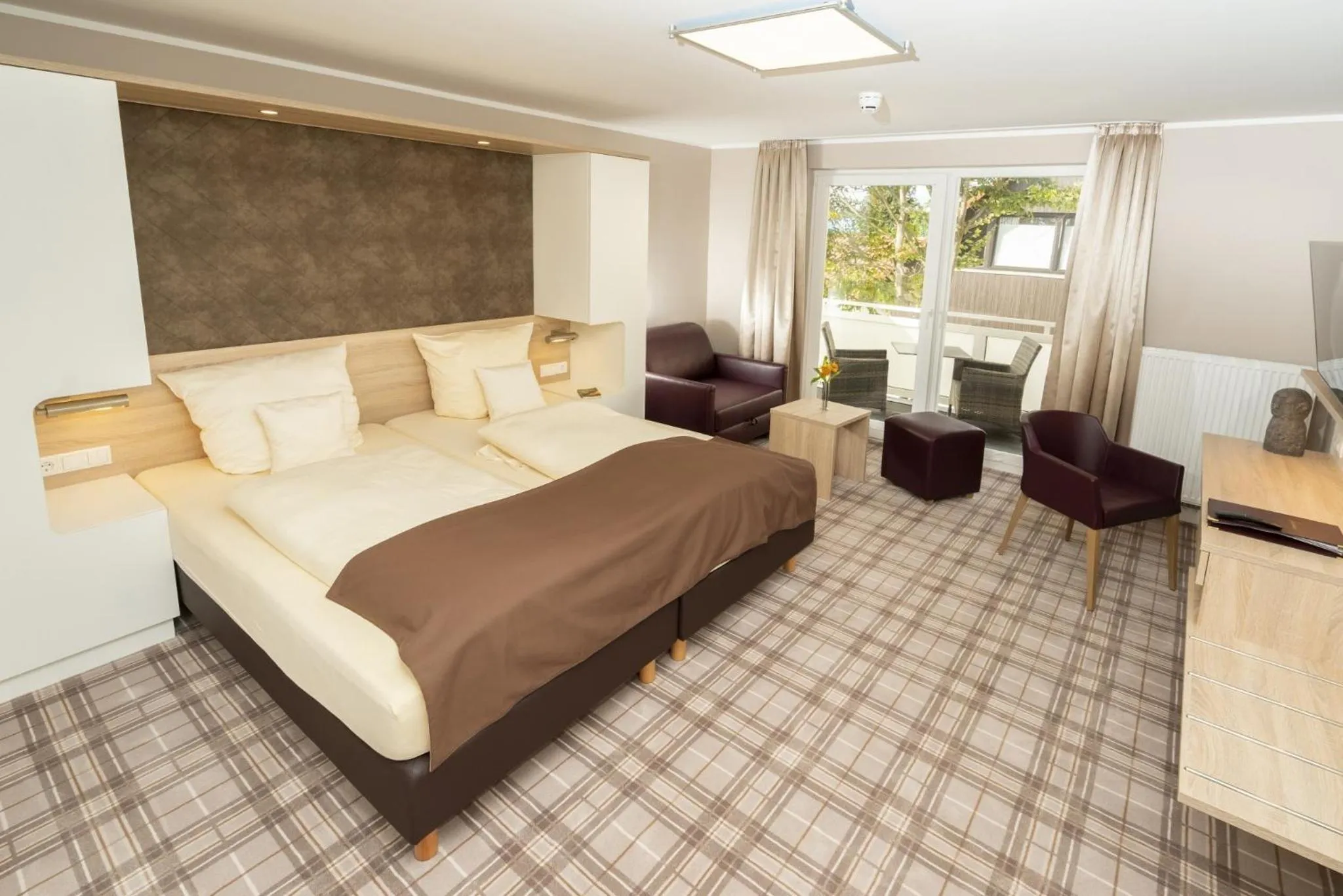 Balcony/Terrace, Bed in Hotel Tiek Superior