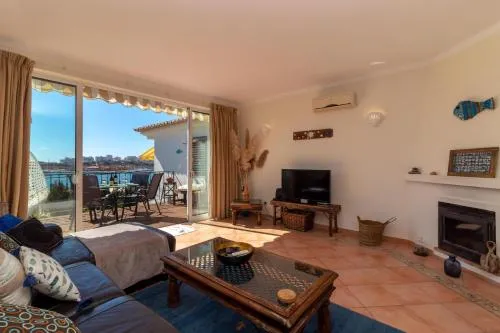 Front line townhouse Face la mer in Ferragudo luxury sea views