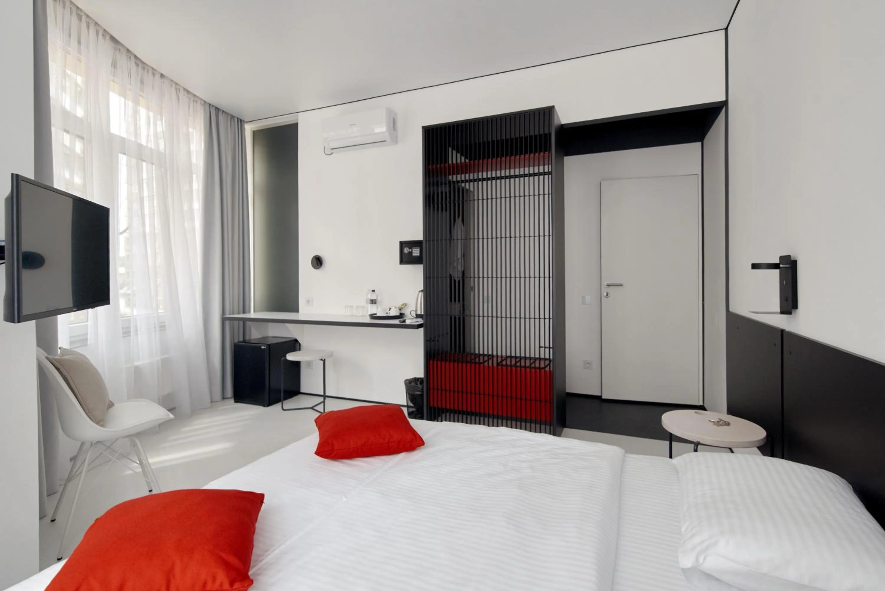 Photo of the whole room, Bed in Atmosfera Hotel