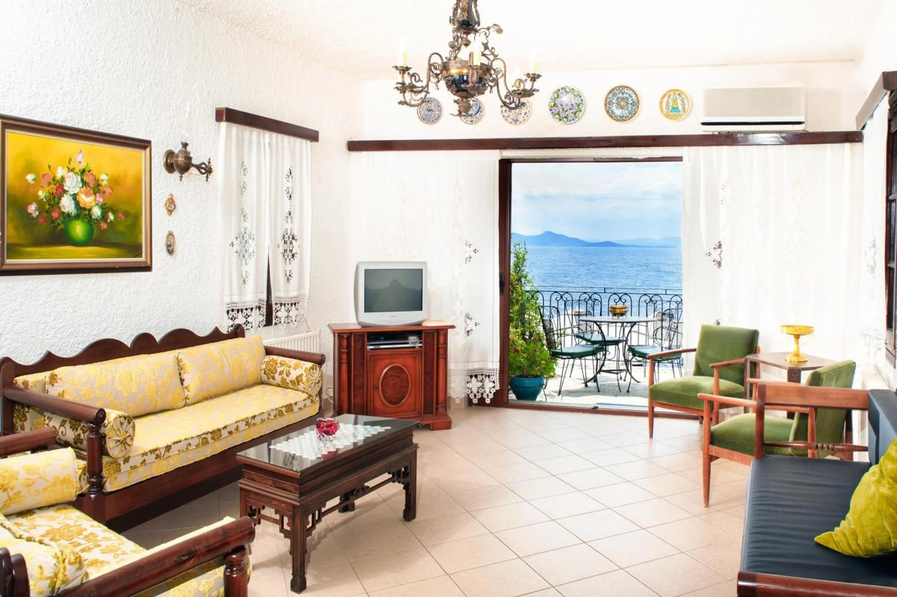 TV and multimedia in Afissos Seaside Cottage