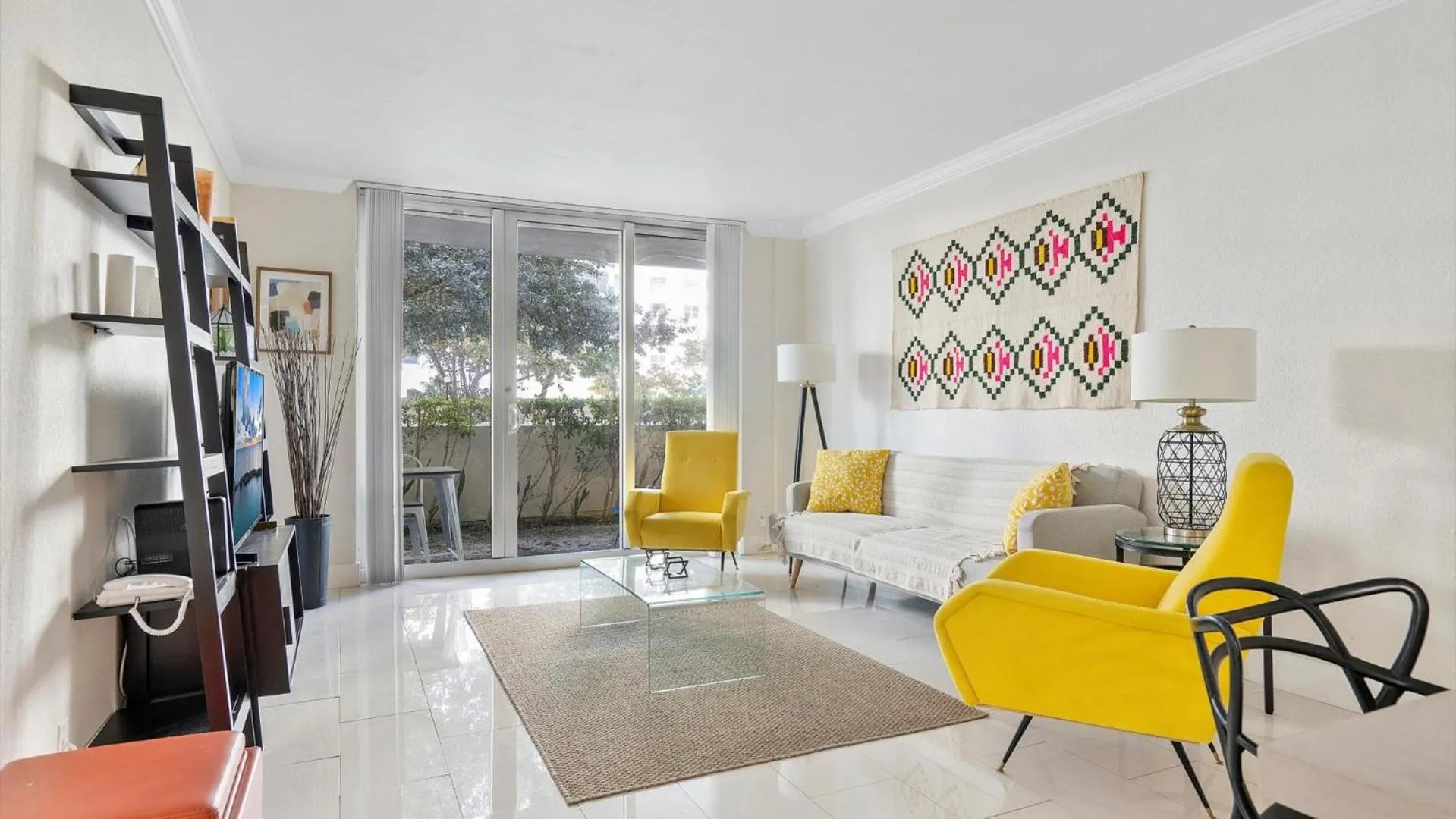 Balcony/Terrace in The Tides Ocean Luxury Suites