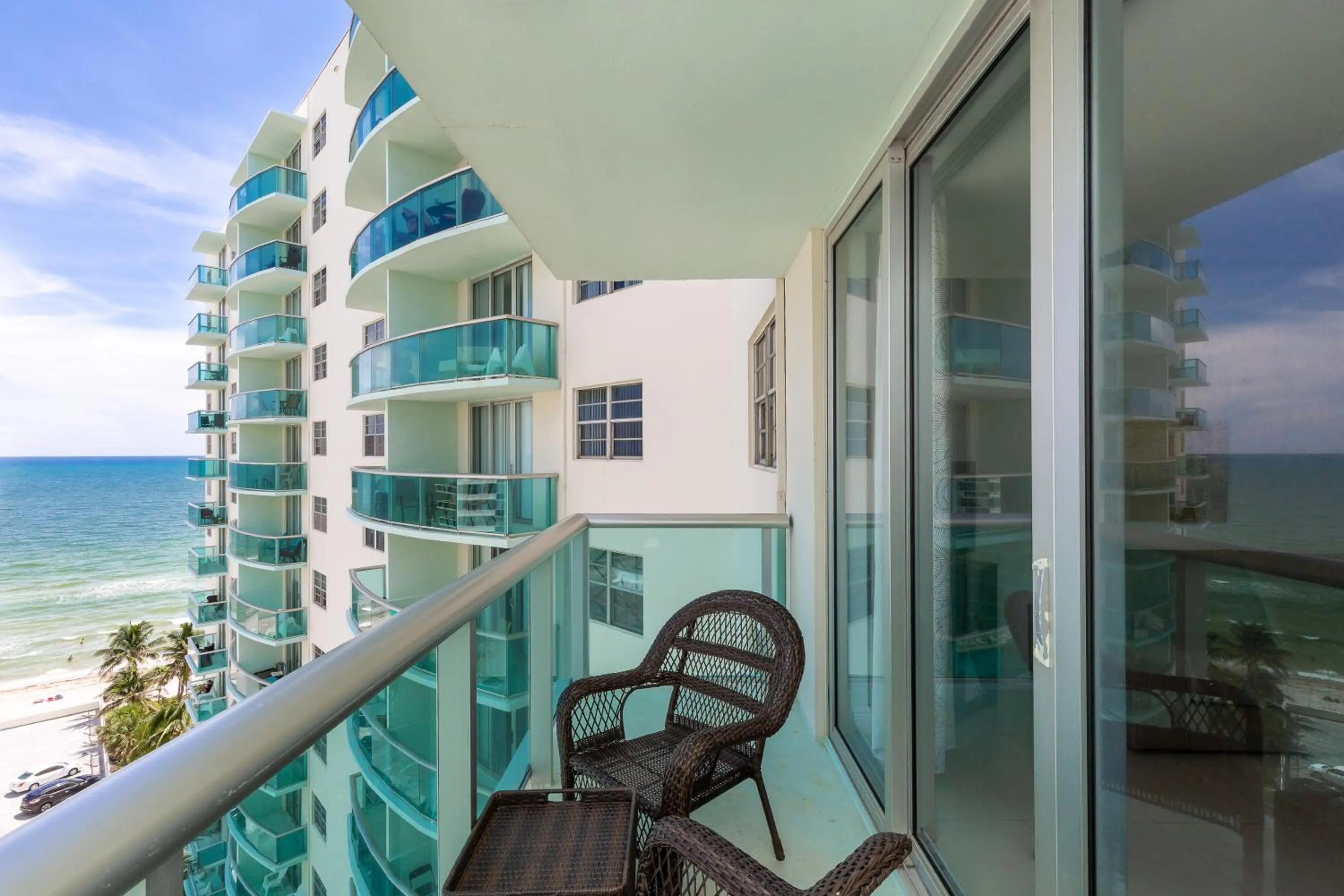 Balcony/Terrace in The Tides Ocean Luxury Suites