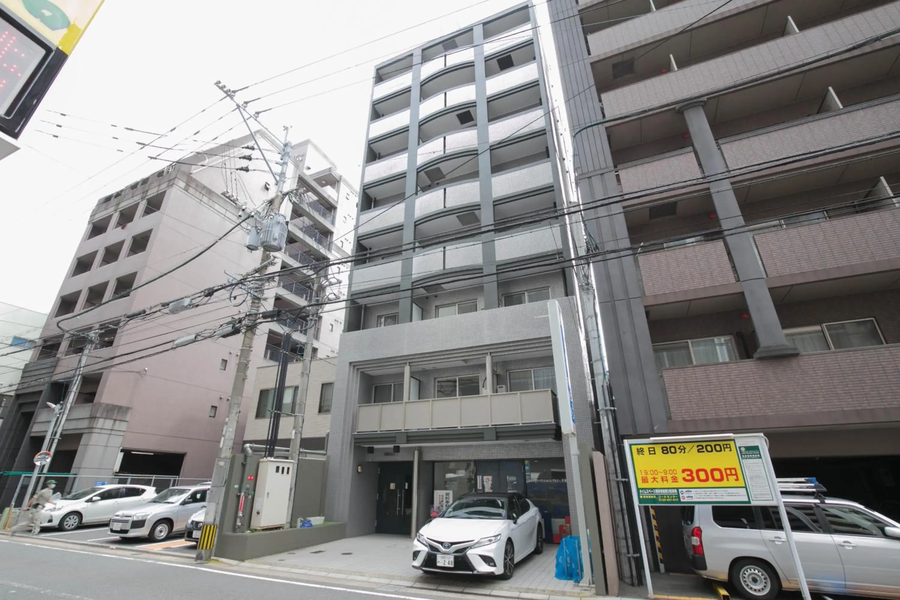 Property building in Wings Hakata Property building in Wings Hakata