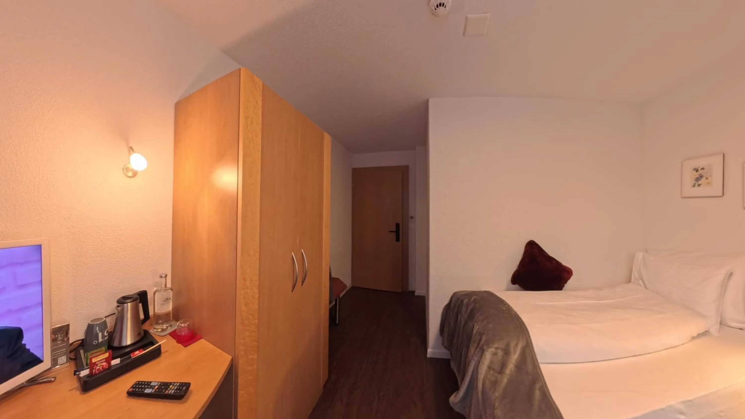 Living room, Bed in Therme 51° Hotel Physio & Spa