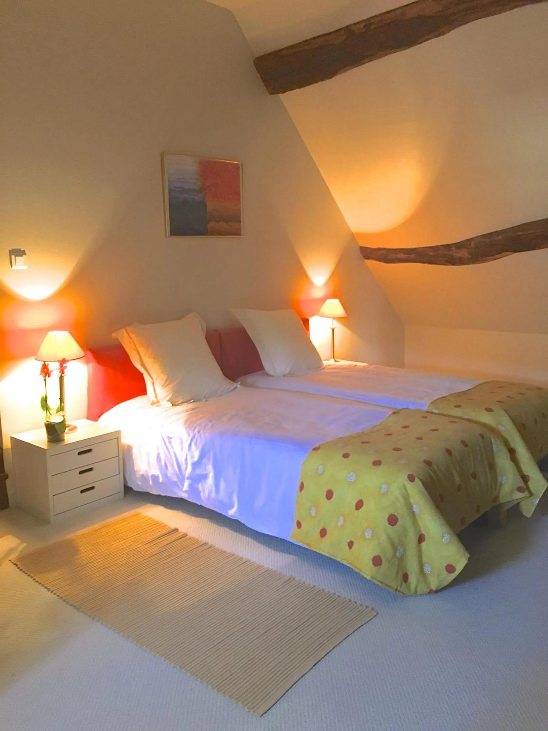 Photo of the whole room, Bed in Les maisons vigneronnes