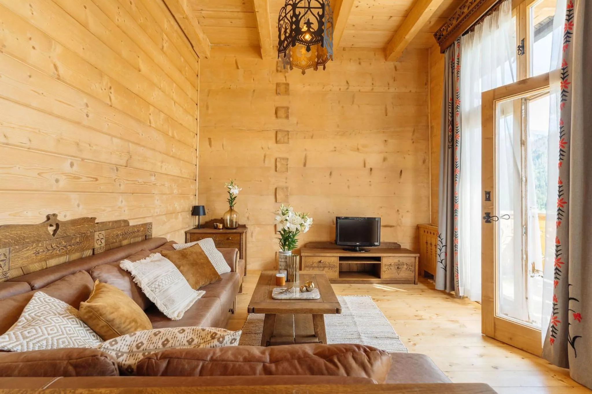 TV and multimedia in Podhalańskie Tarasy - LoftAffair