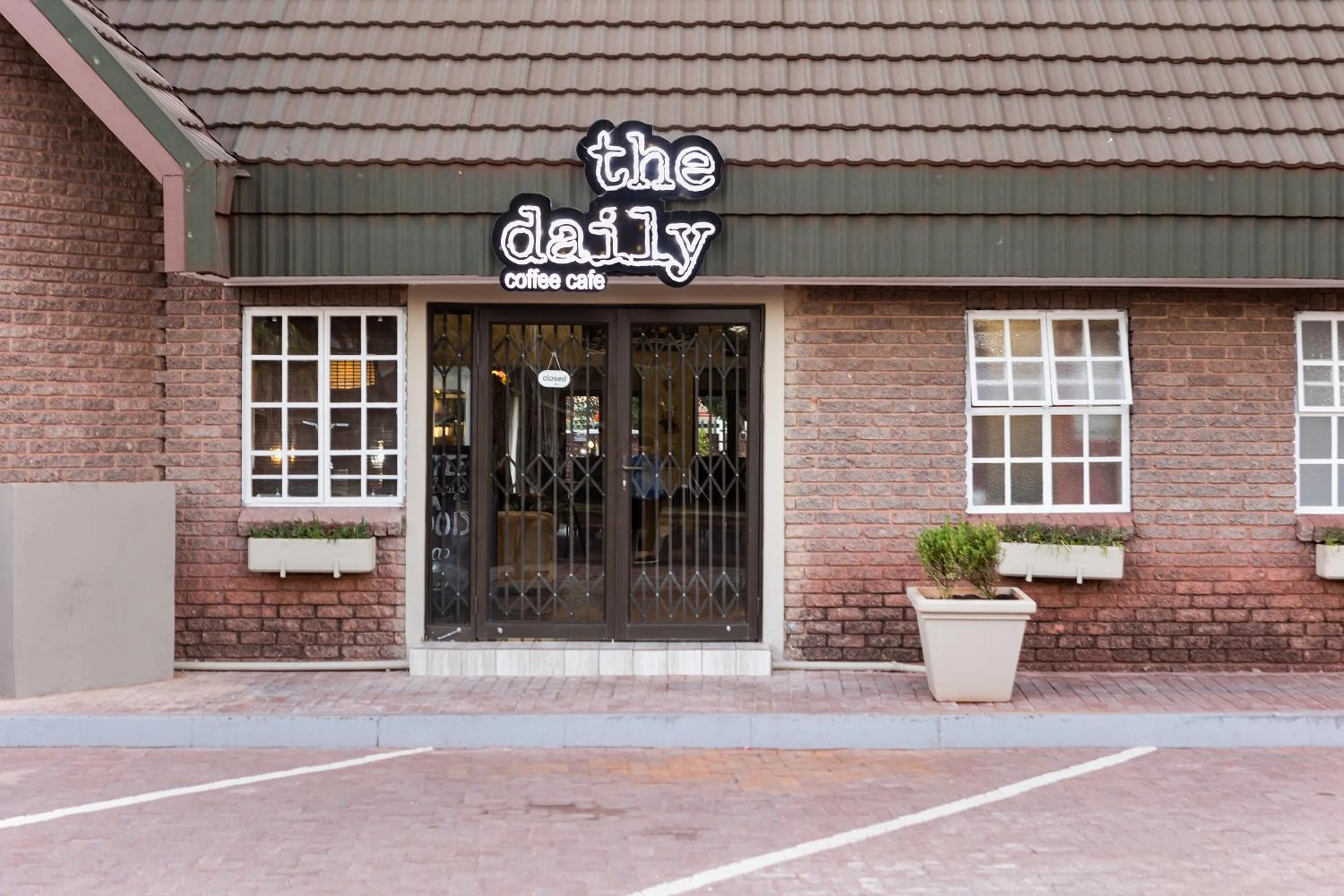 Restaurant/places to eat in Kathu Gamagara Lodge