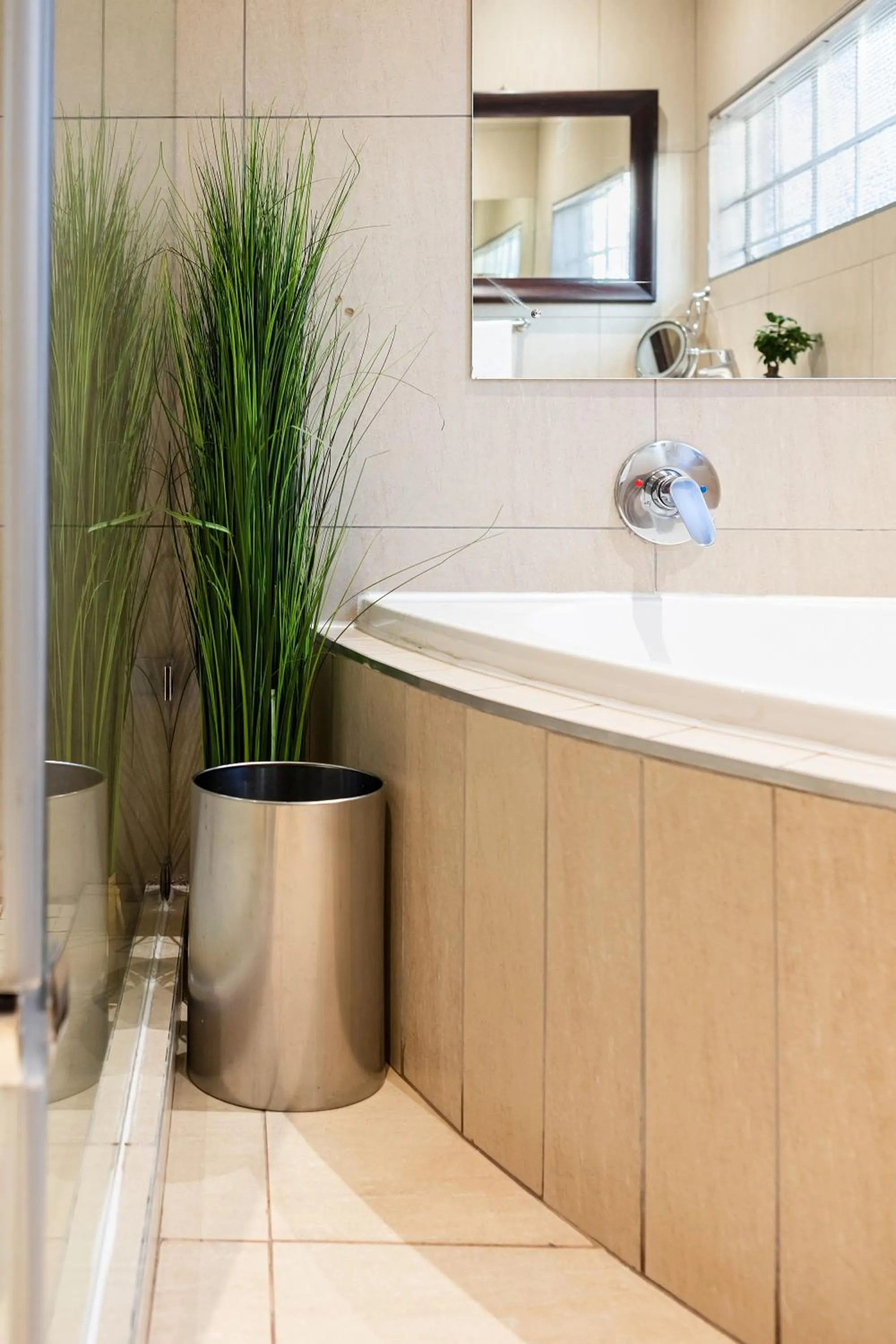 Kathu Gamagara Lodge