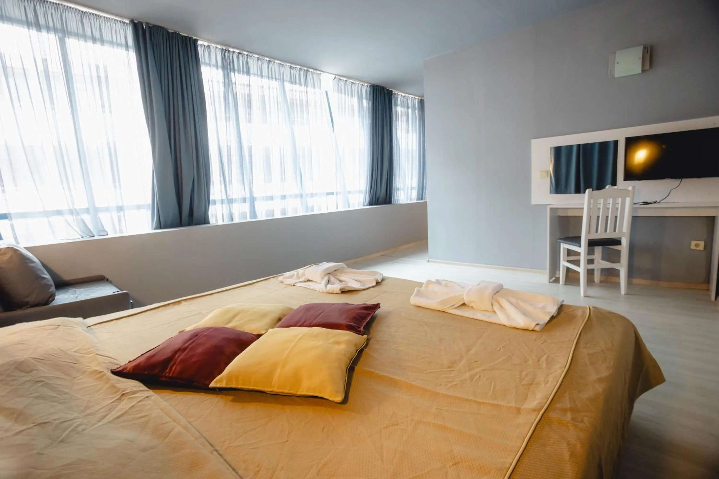 Bed in Sun Palace Hotel - All Inclusive