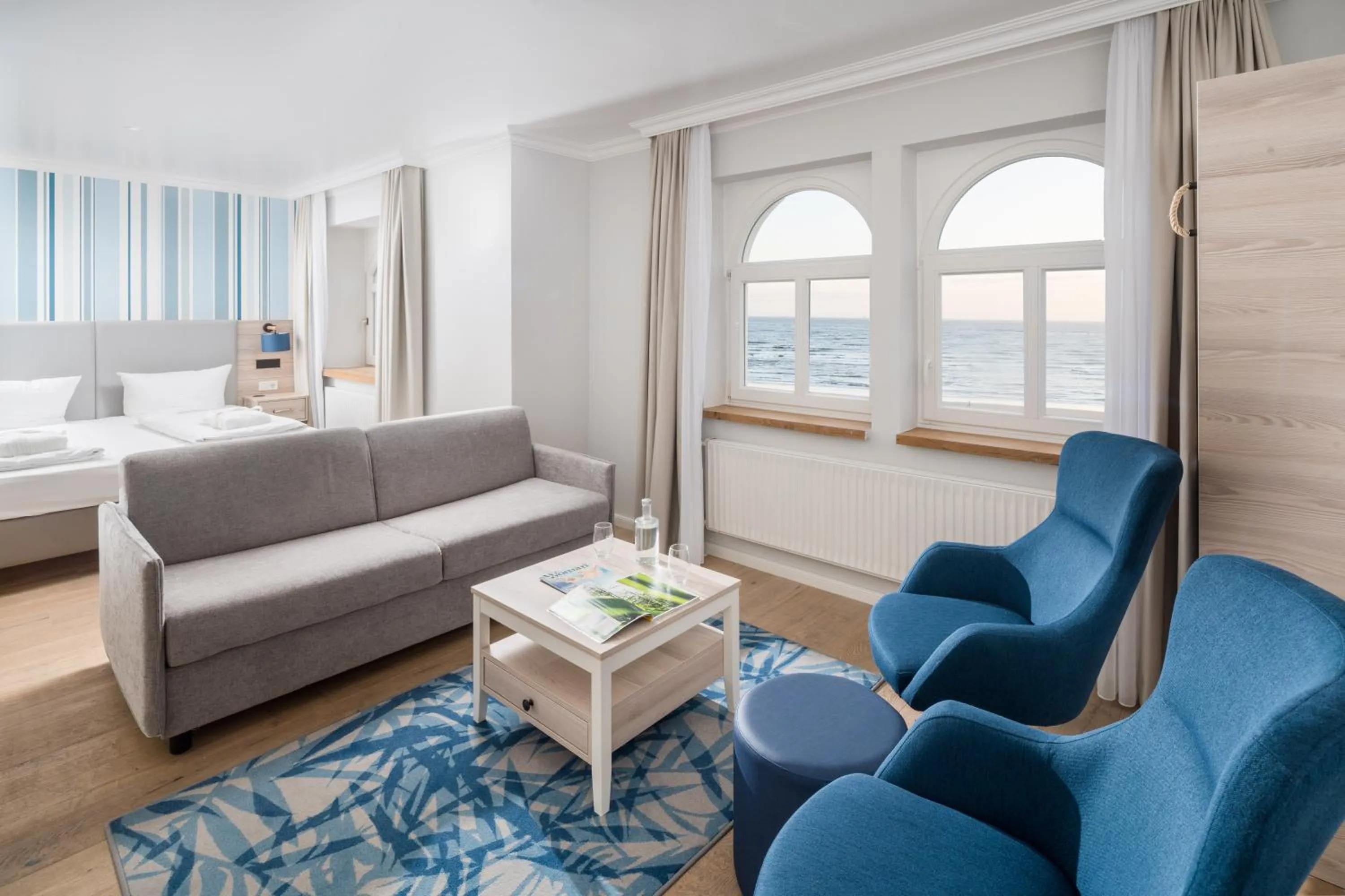 Photo of the whole room, Bed in Strandhotel Gerken