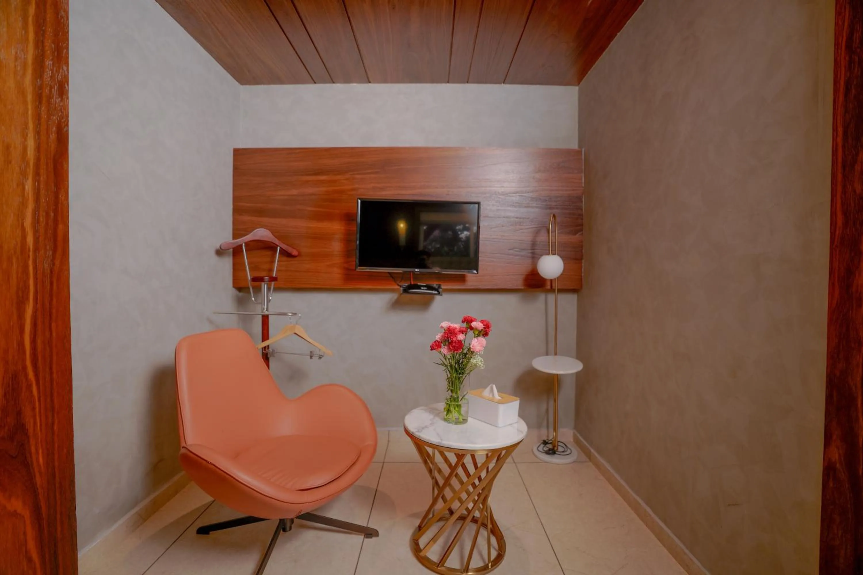 Area and facilities in Lazdana Hotel Bangalore