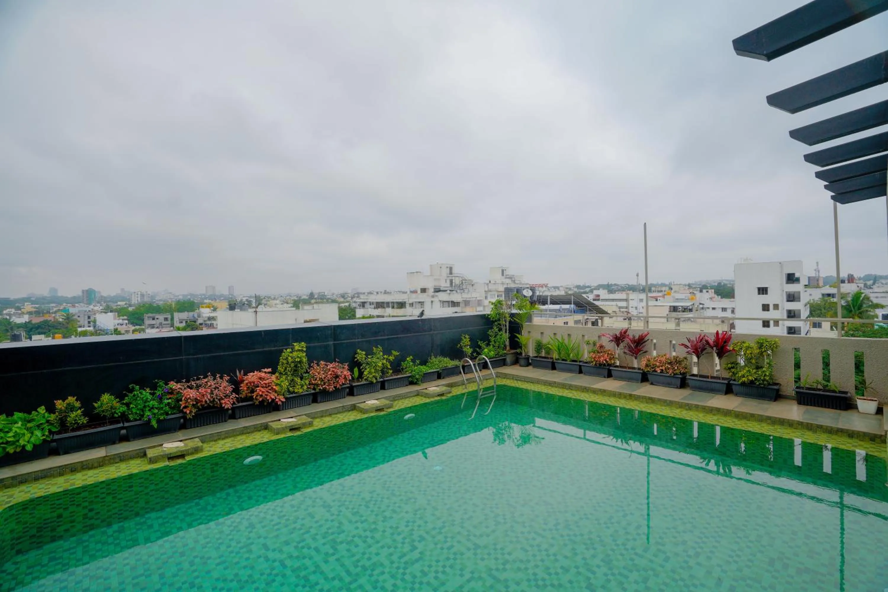 Swimming pool in Lazdana Hotel Bangalore
