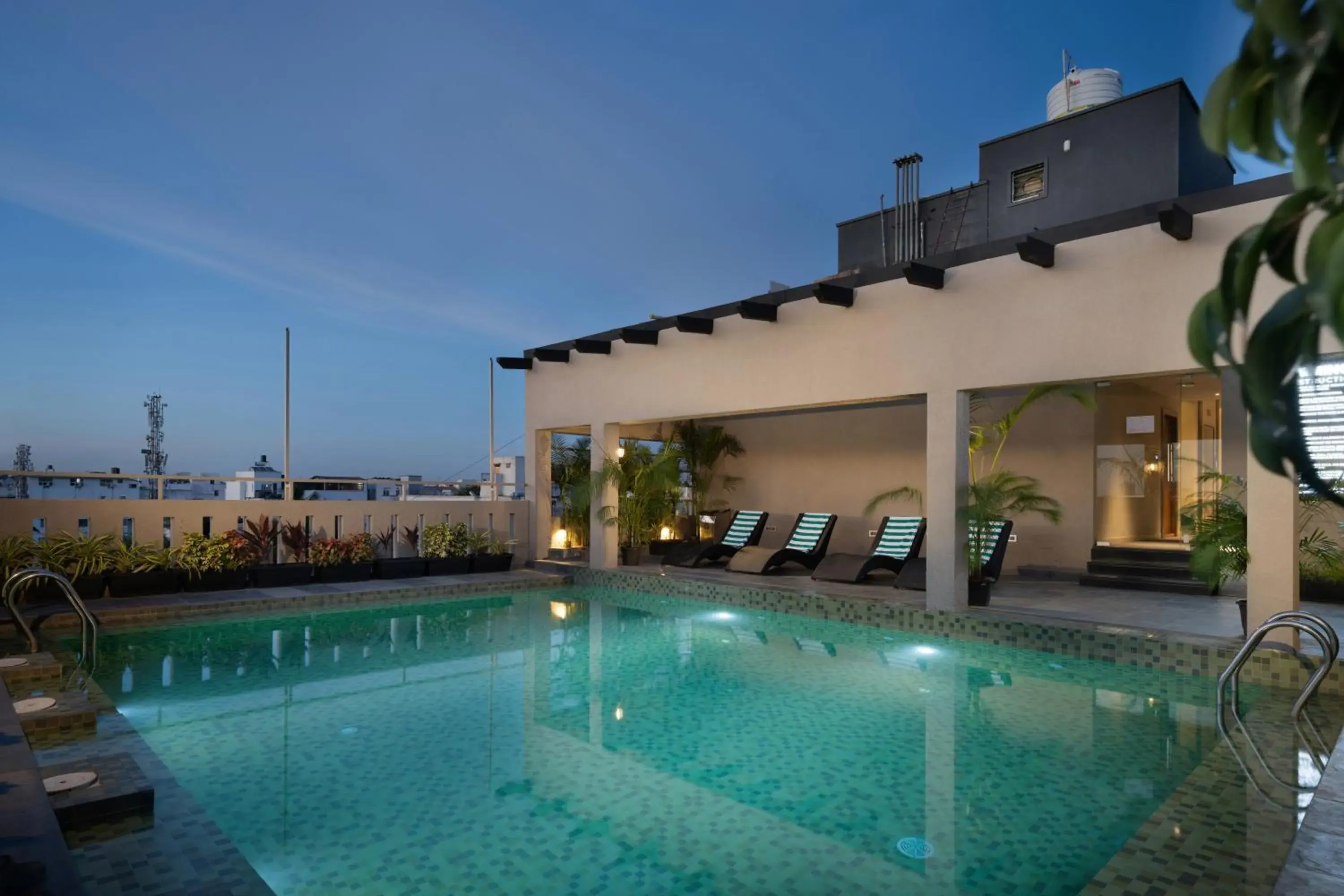 Swimming pool in Lazdana Hotel Bangalore Swimming pool in Lazdana Hotel Bangalore