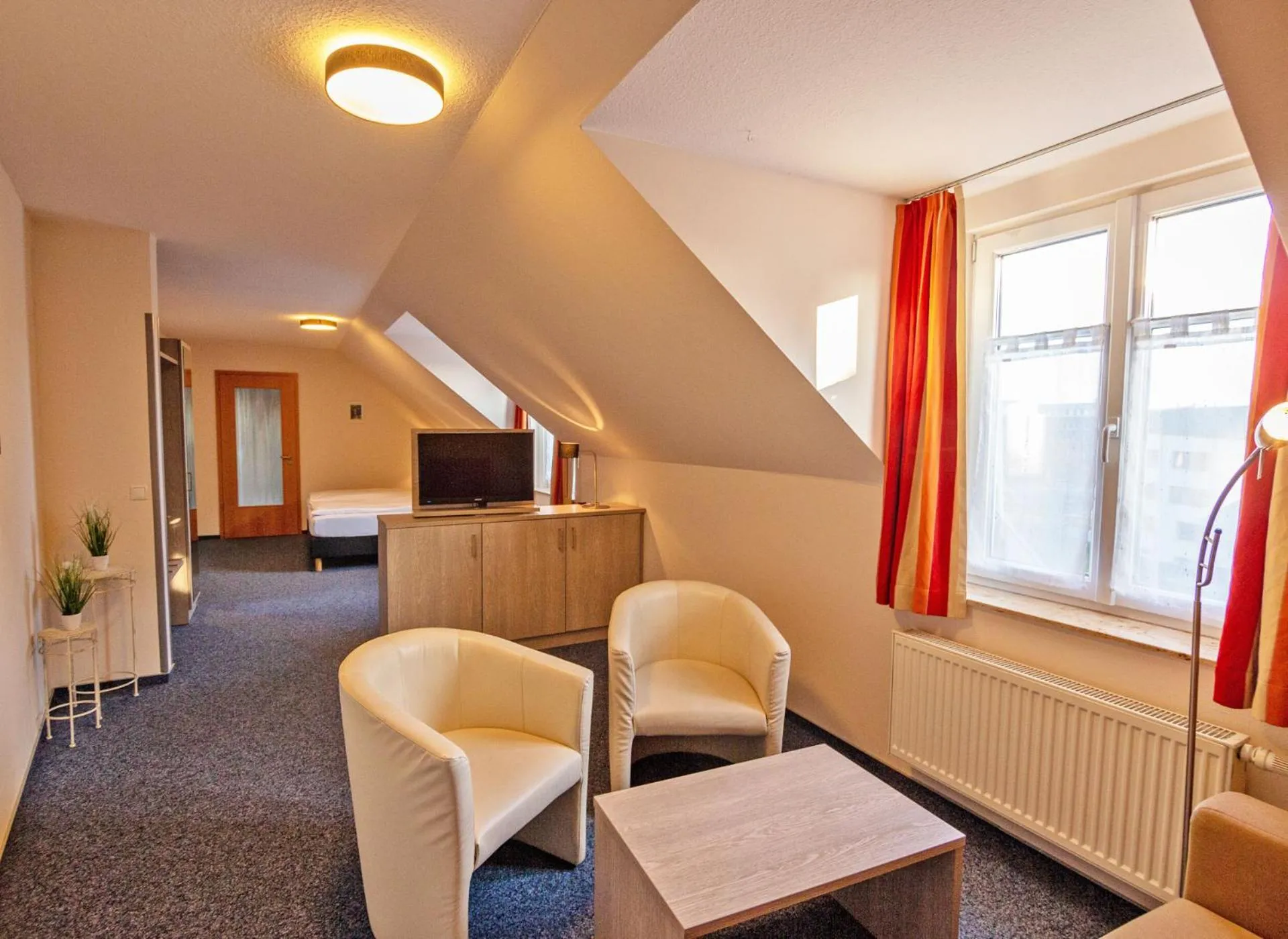 Photo of the whole room in Hotel Zur Sonne