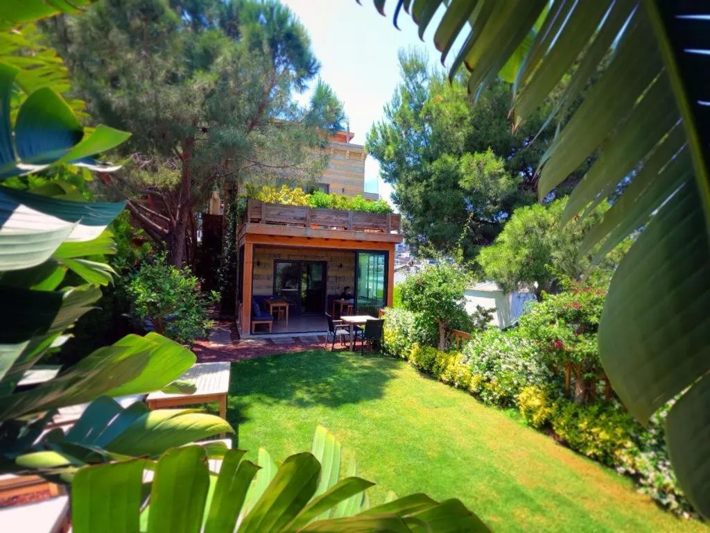 Garden view in Life Butiq Otel