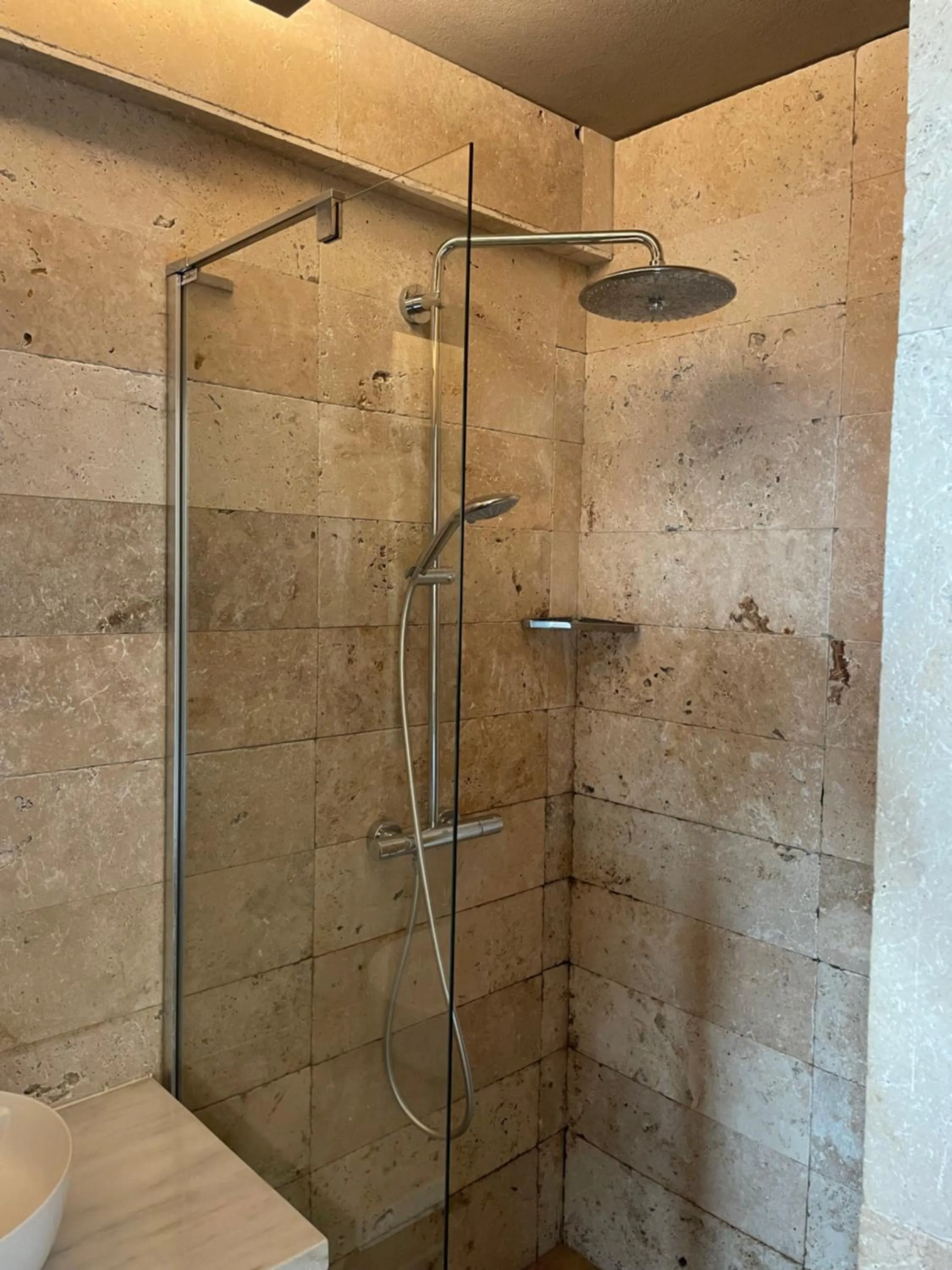 Shower in Life Butiq Otel