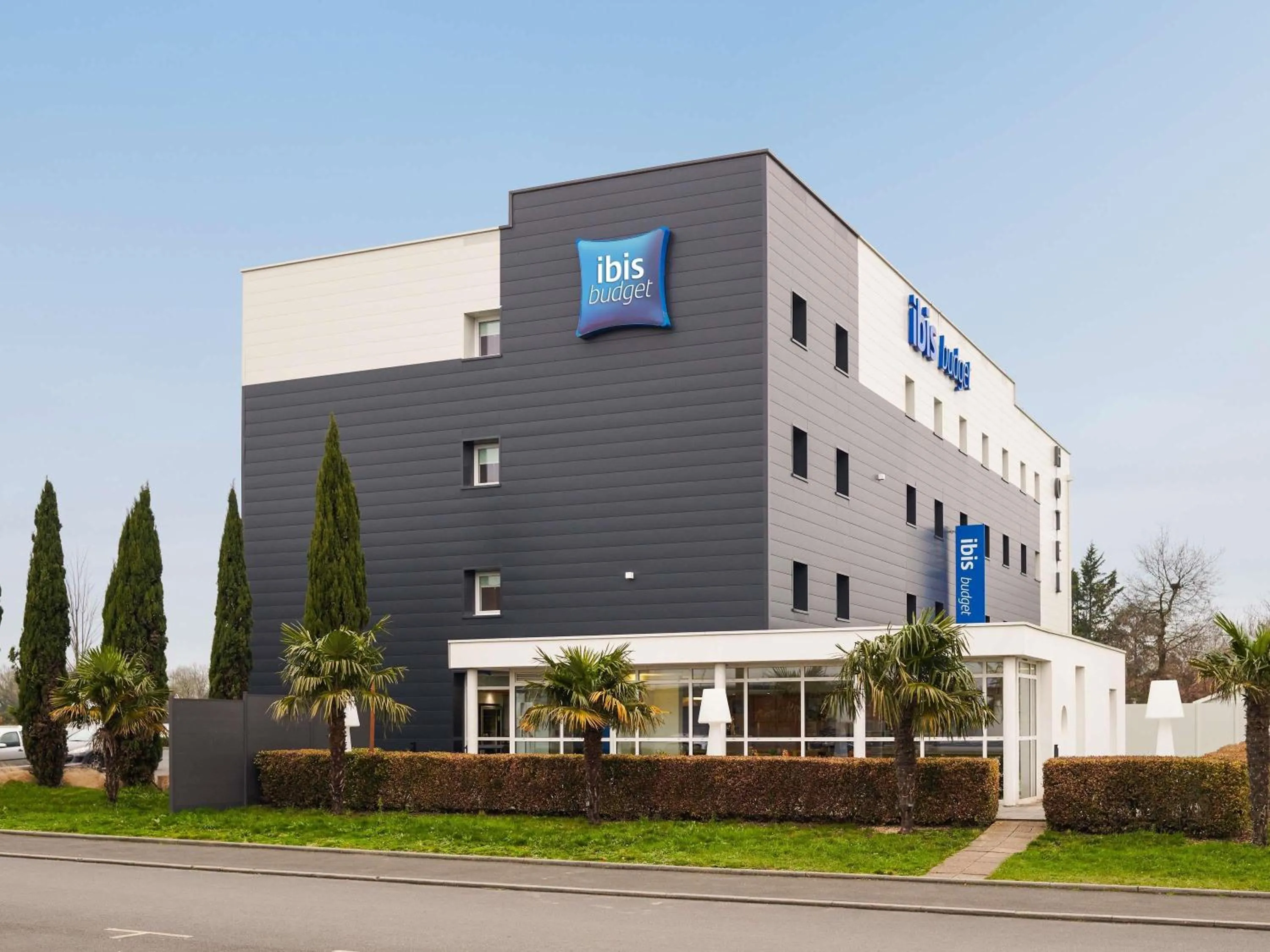 Property building in Ibis Budget Ancenis
