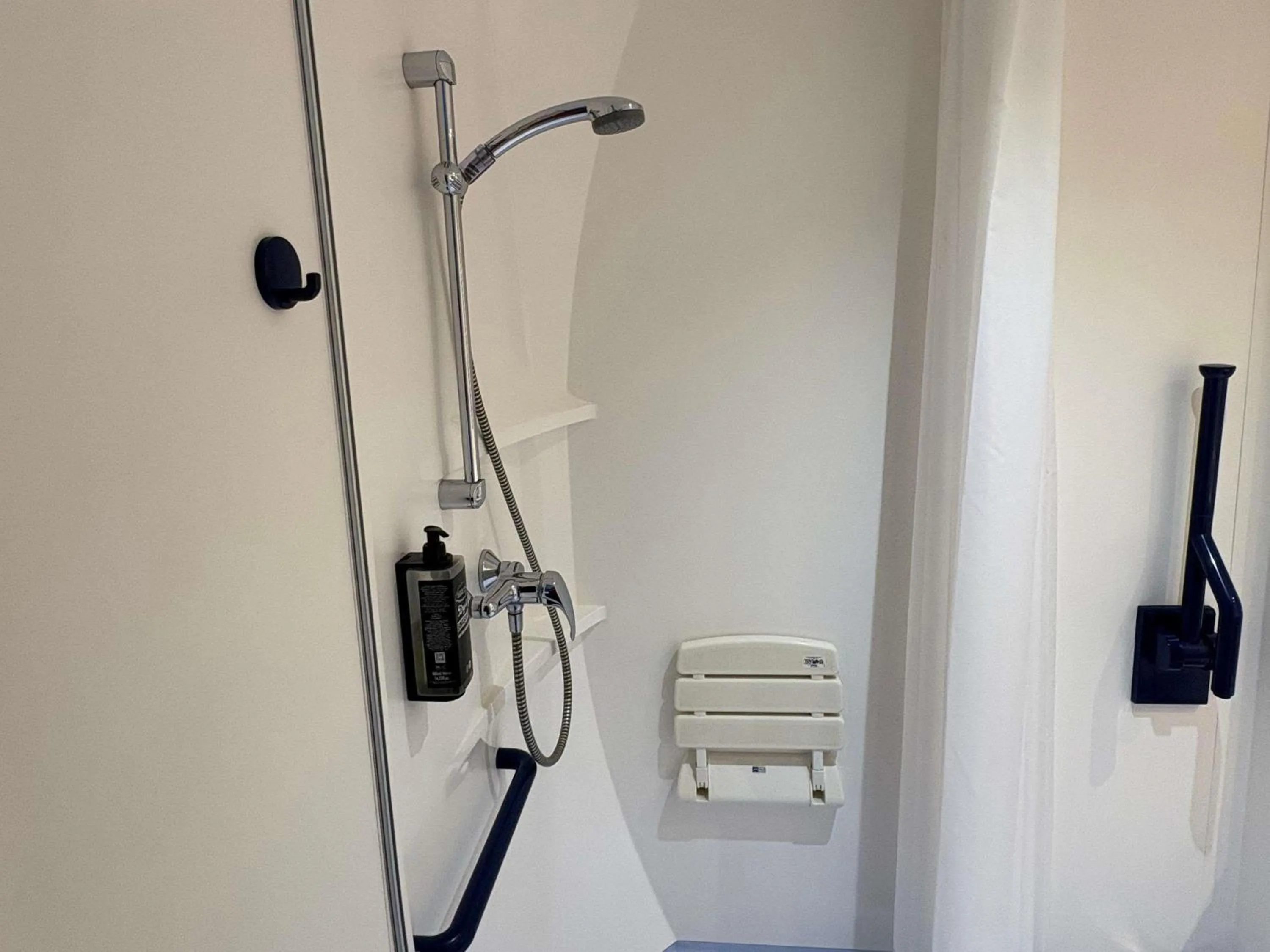 Bedroom in Ibis Budget Ancenis