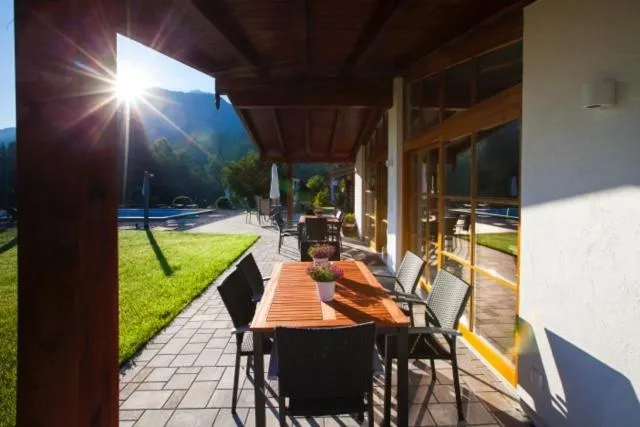 Natural landscape in Gästehaus und Ferienwohnungen Egglerlehen