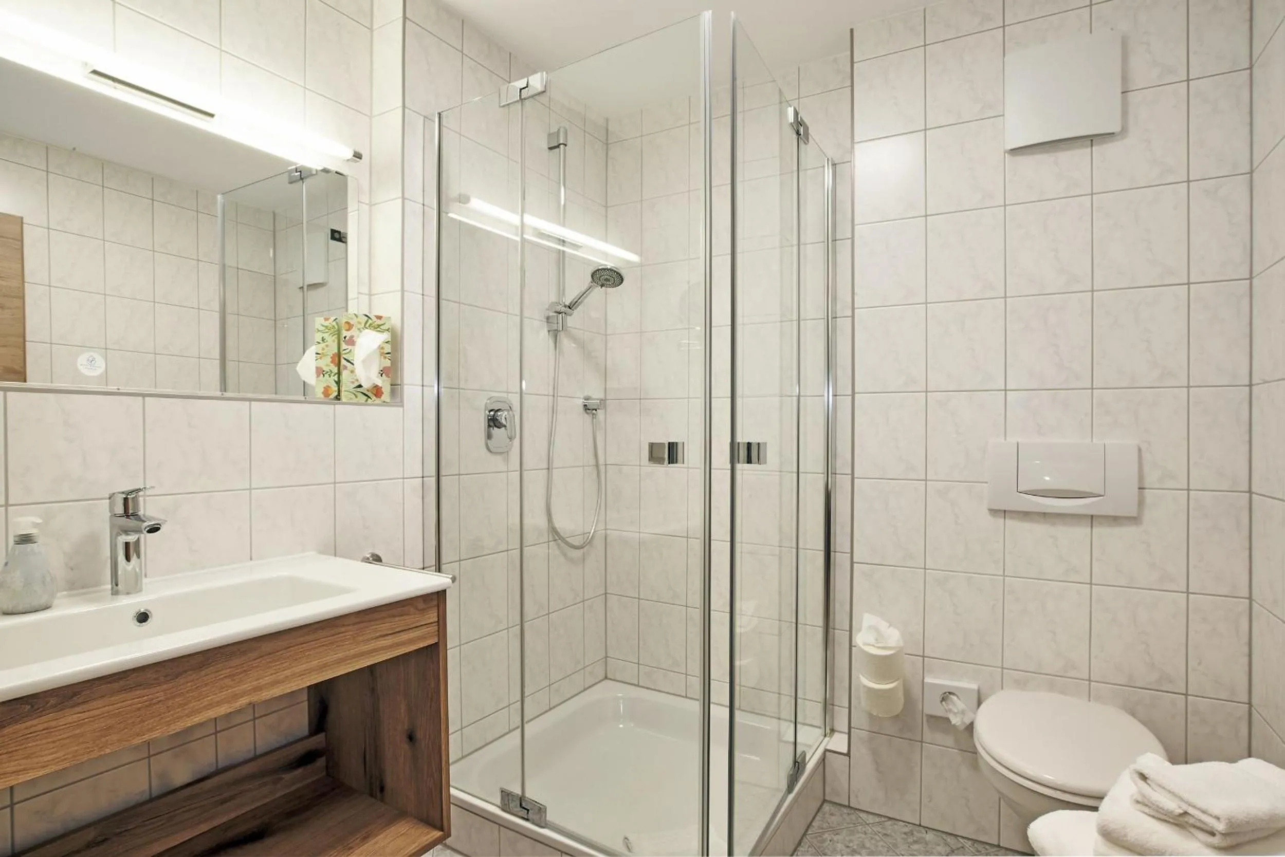 Shower in Gästehaus und Ferienwohnungen Egglerlehen