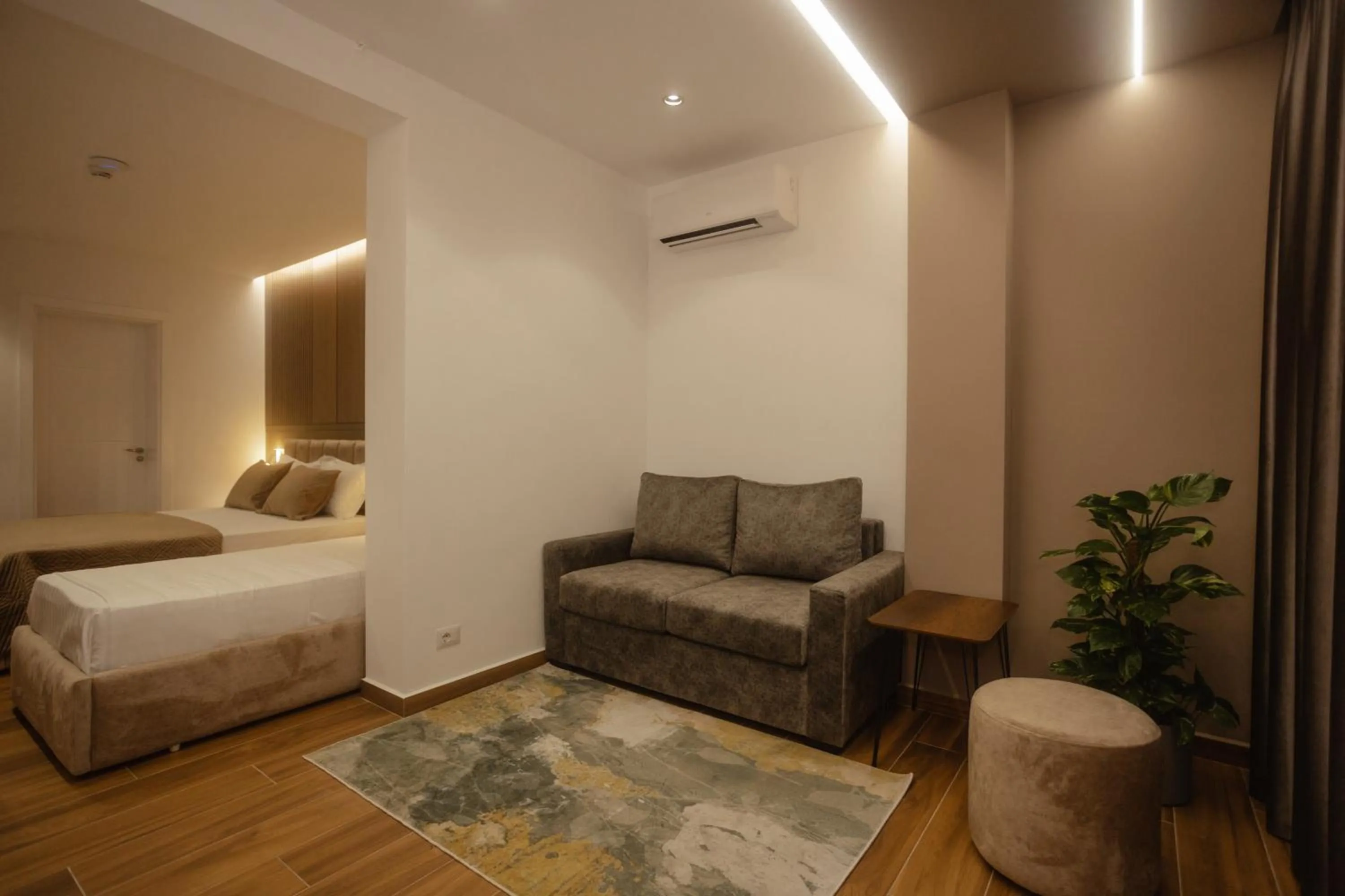 Living room, Bed in KOMPLEKSI ROYAL